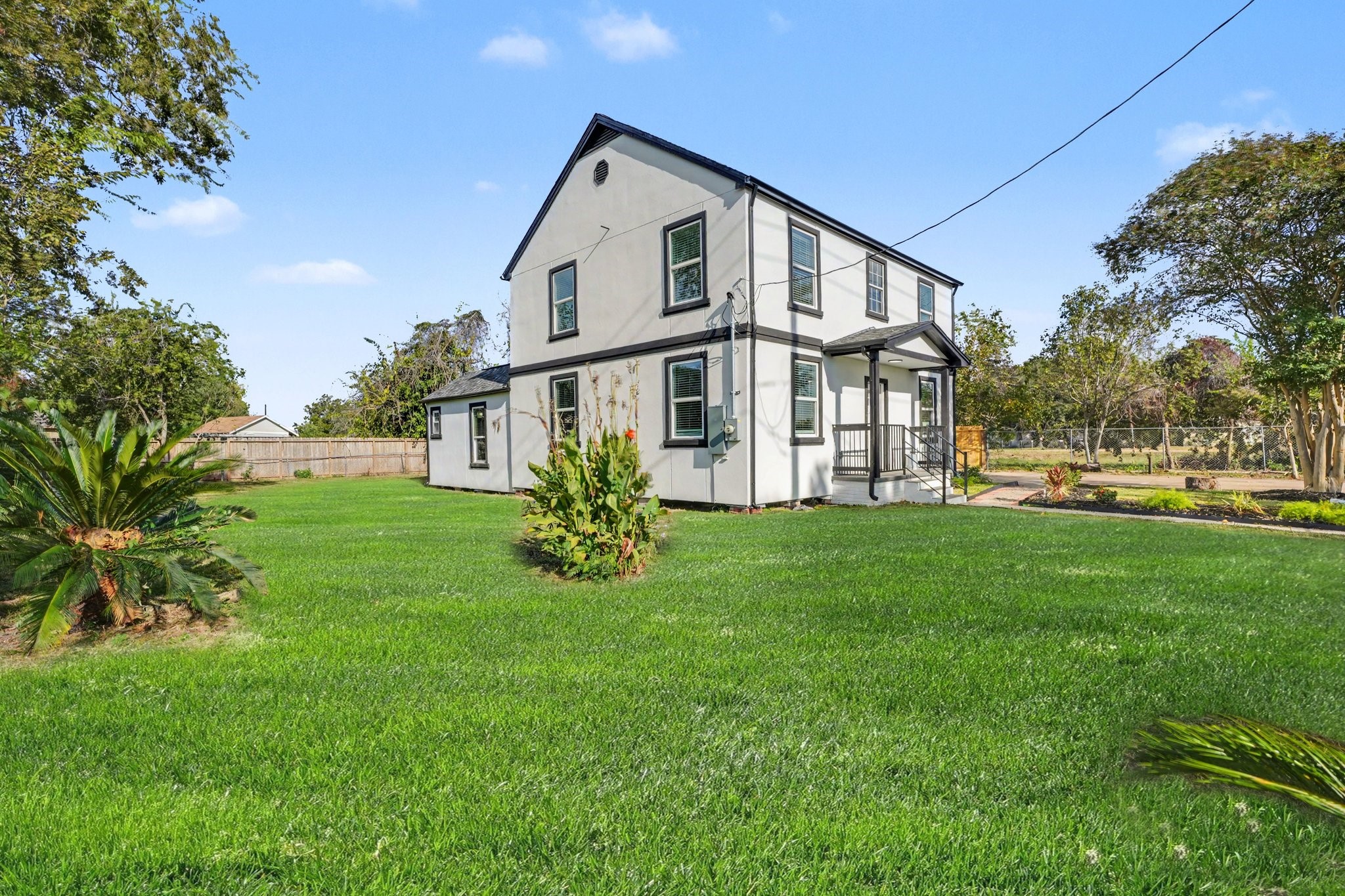 801 S Main Street, Baytown, TX 77520