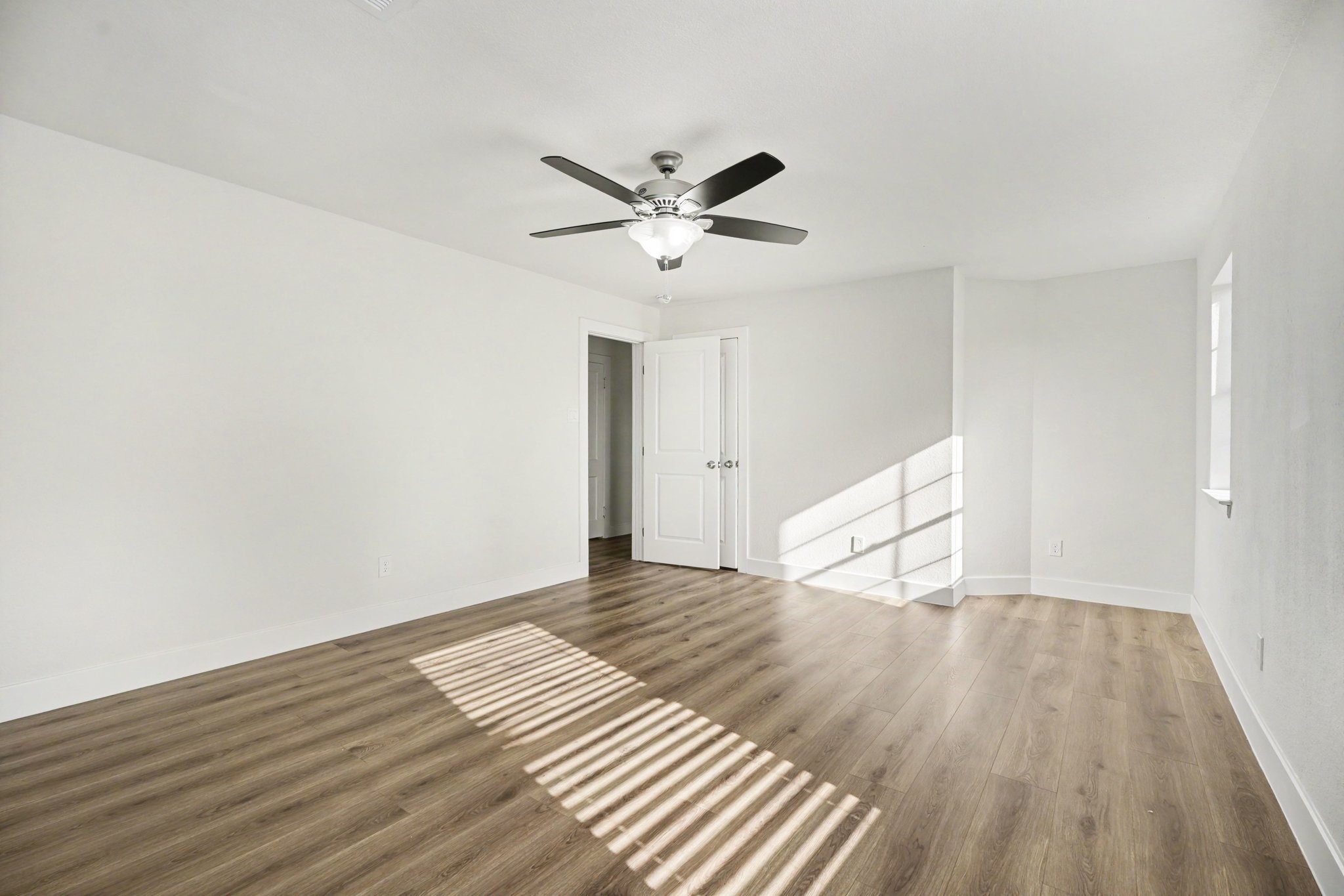 801 S Main Street, Baytown, TX 77520