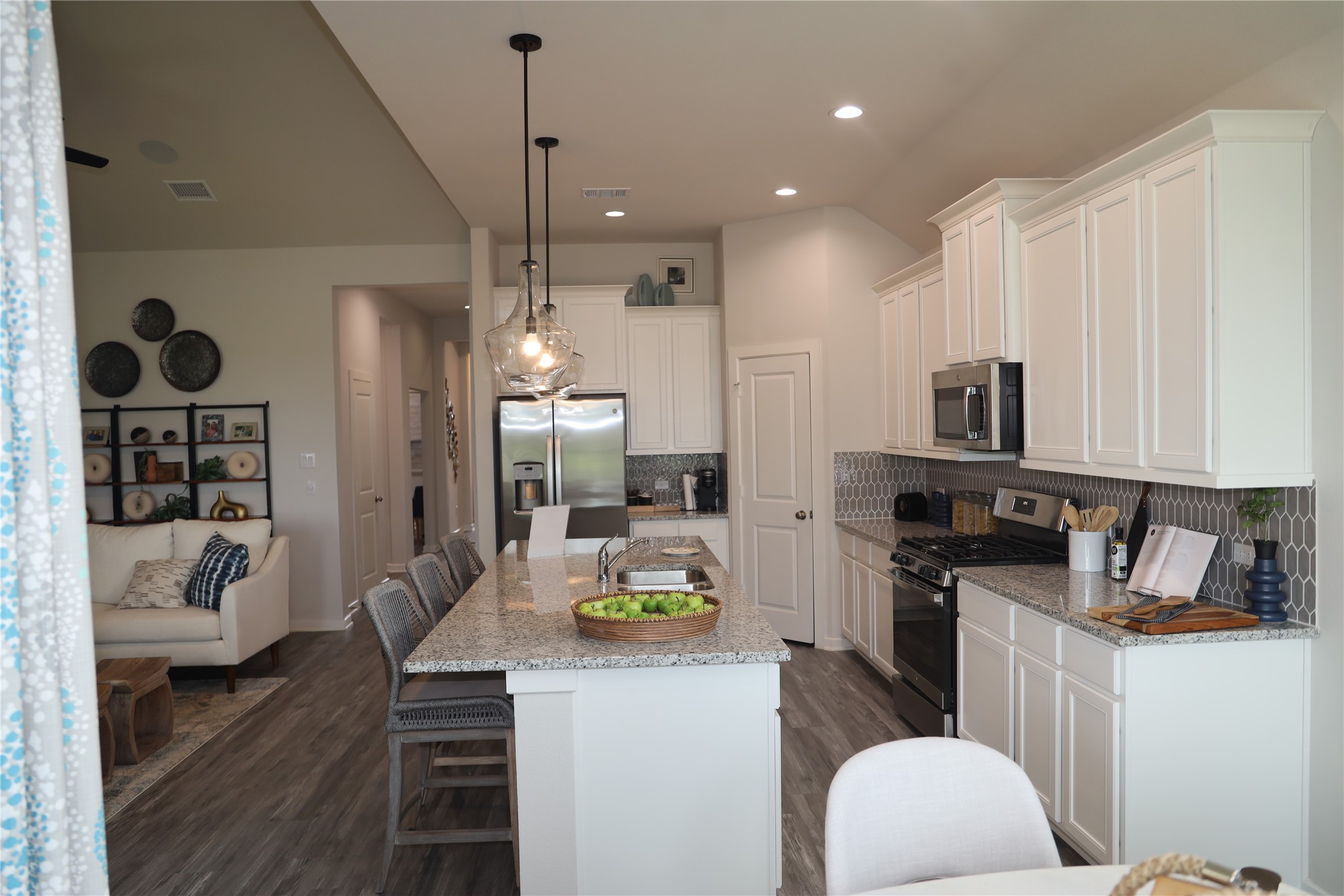 13301 Golden Isle Drive, La Marque, TX 77568