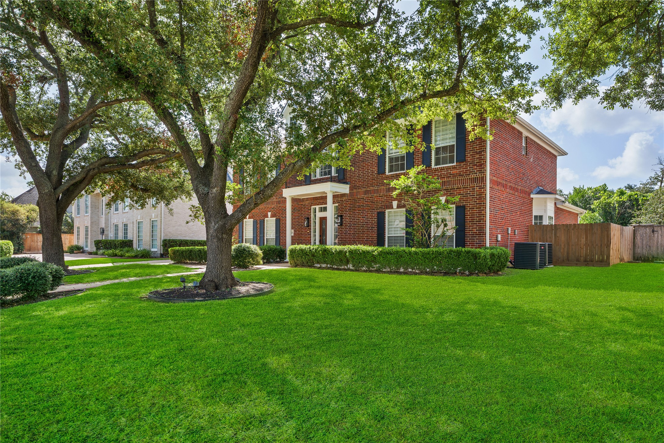 1221 Wedgewood Drive, Sugar Land, TX 77478