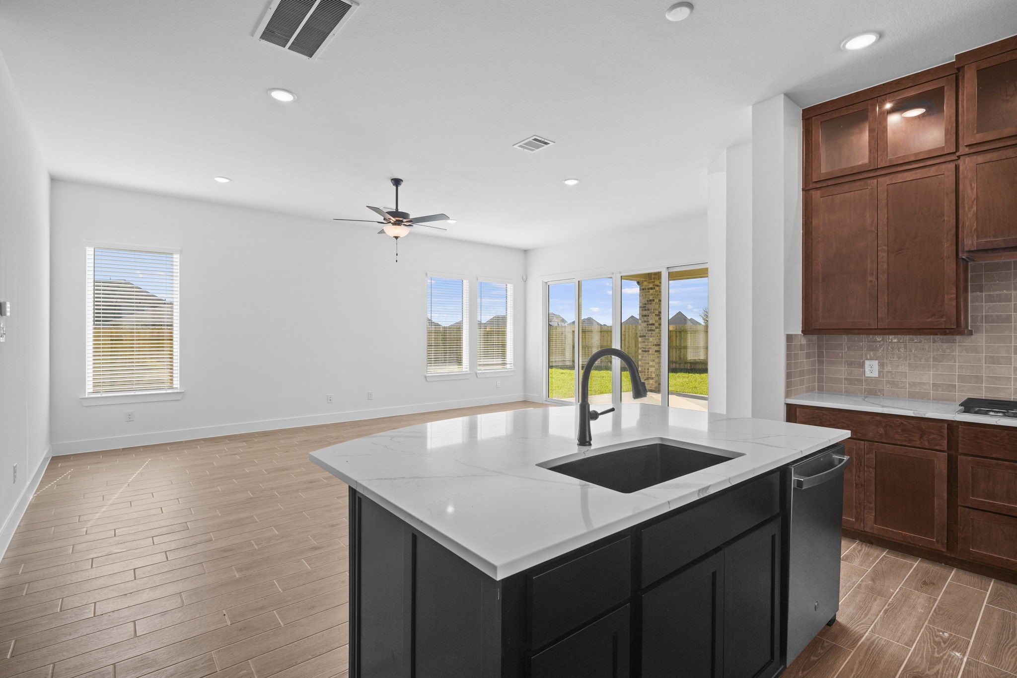 12325 Radnor Drive, Texas City, TX 77591