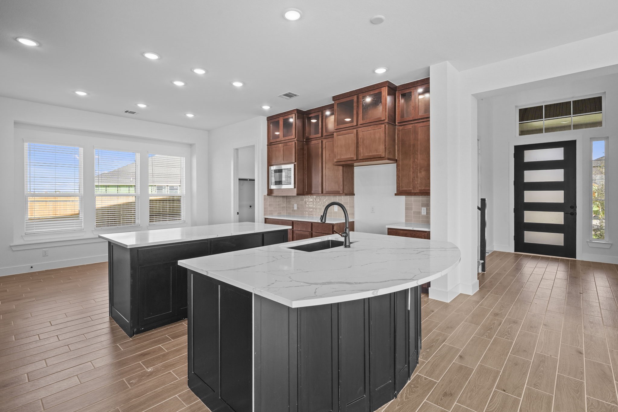 12325 Radnor Drive, Texas City, TX 77591