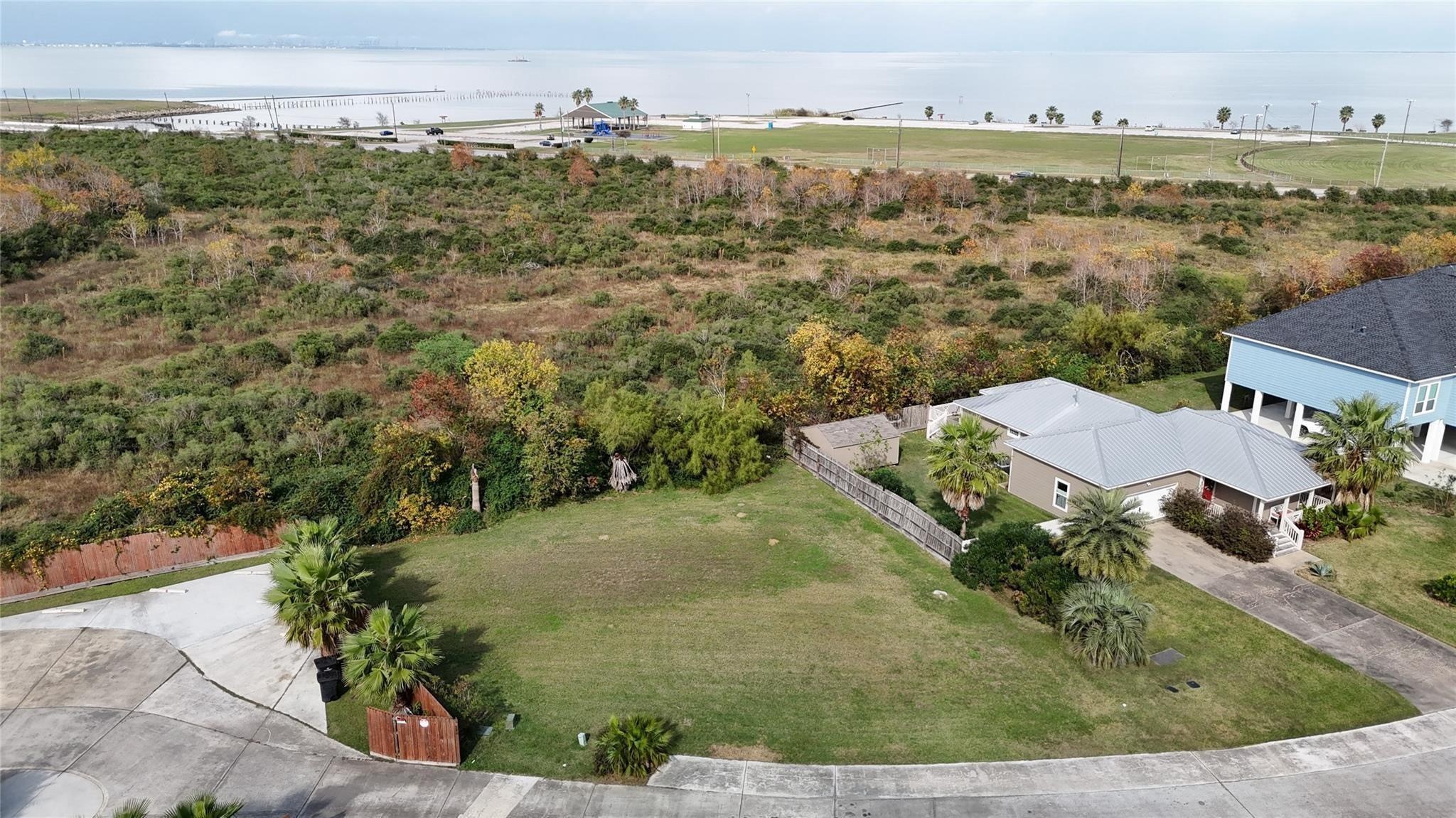 226 Debbie Lane, Dickinson, TX 77539 226 Debbie Lane, Dickinson, TX 77539