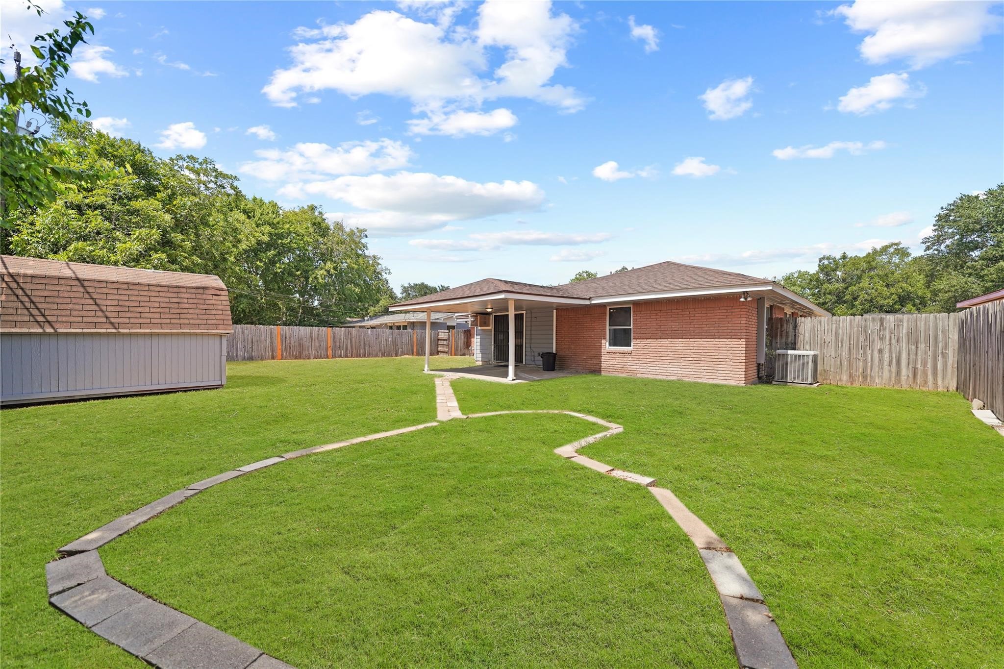 2835 Dragonwick Drive, Houston, TX 77045