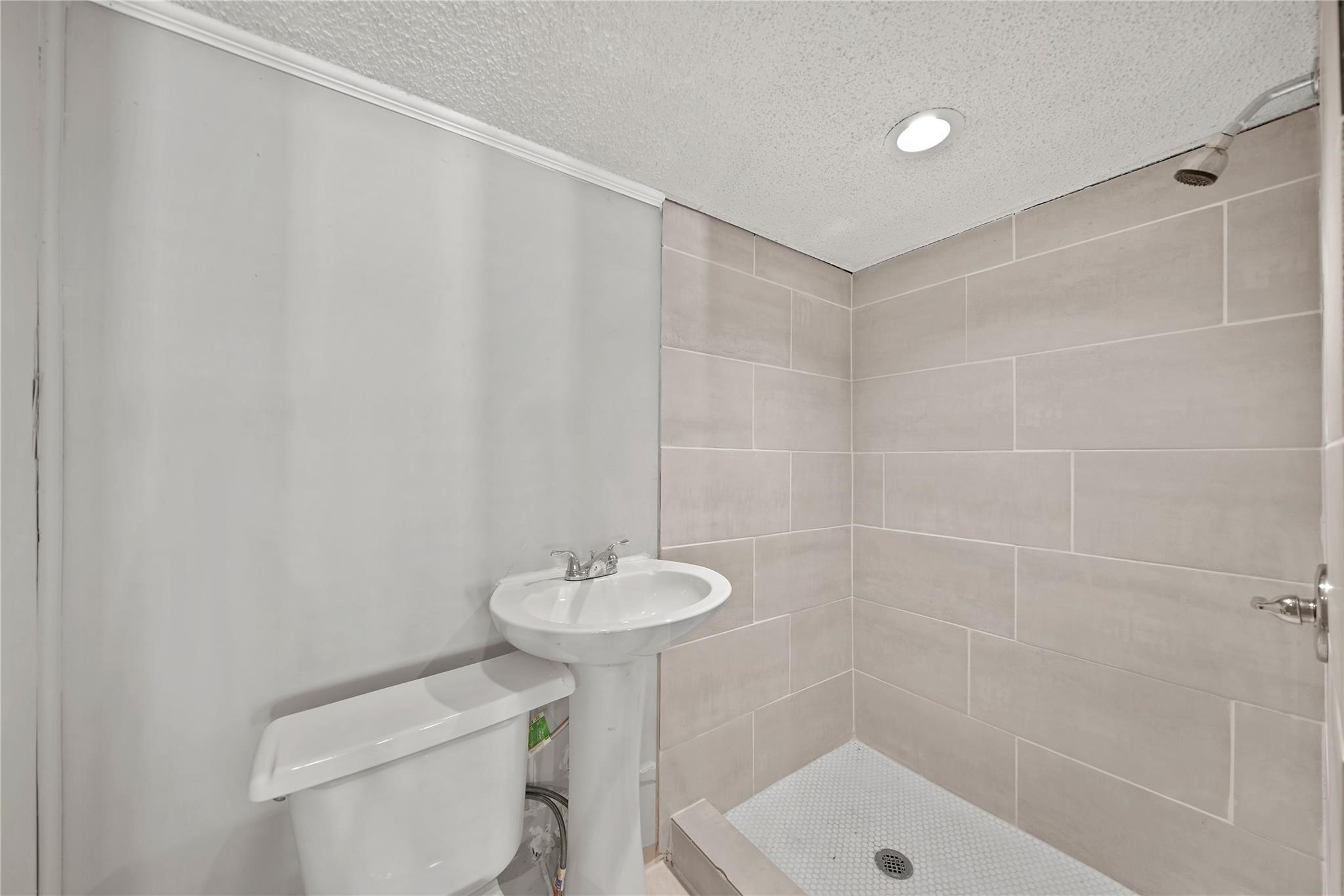 2835 Dragonwick Drive, Houston, TX 77045