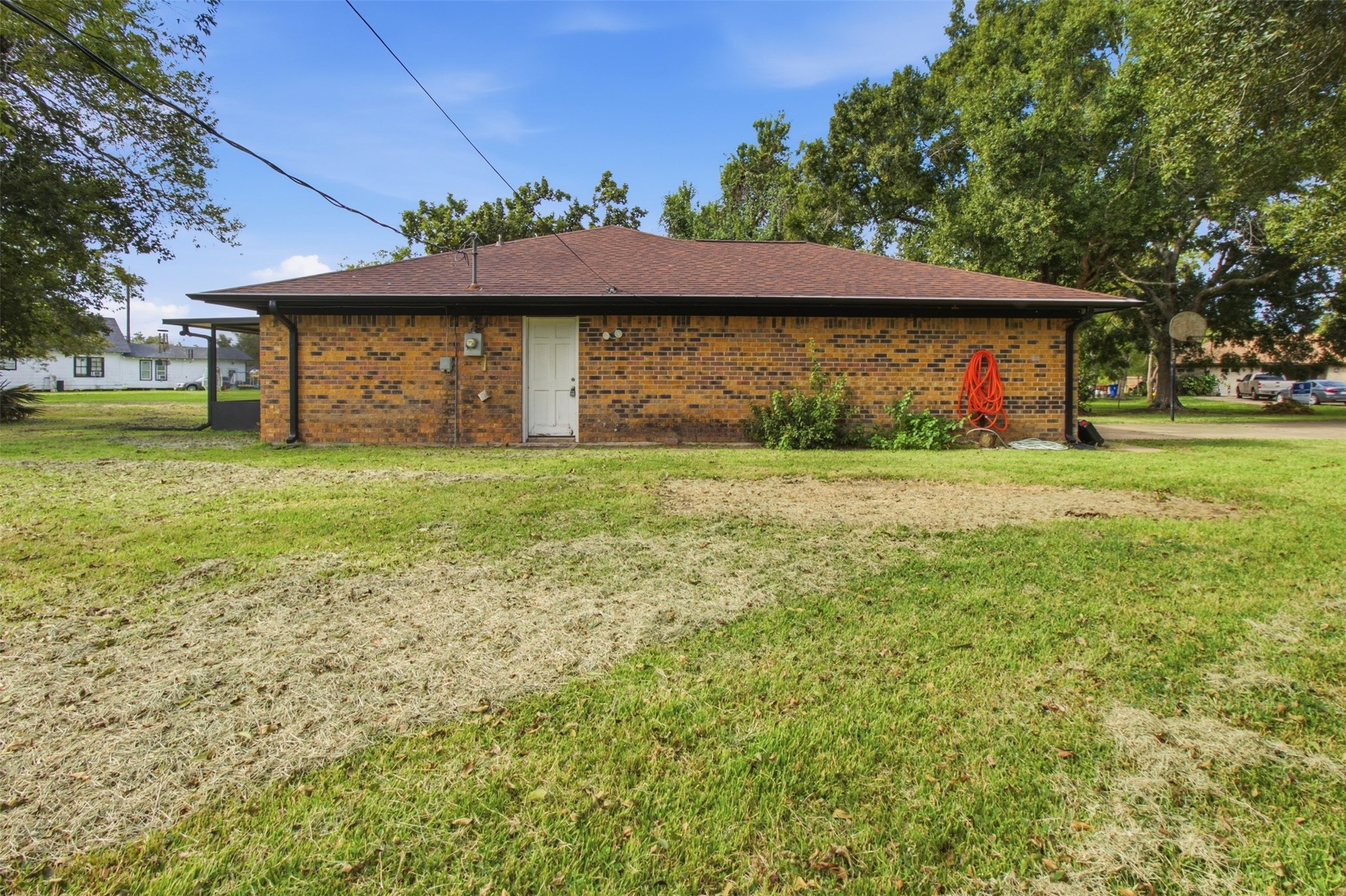 110 S Bow Drive, Jones Creek, TX 77541