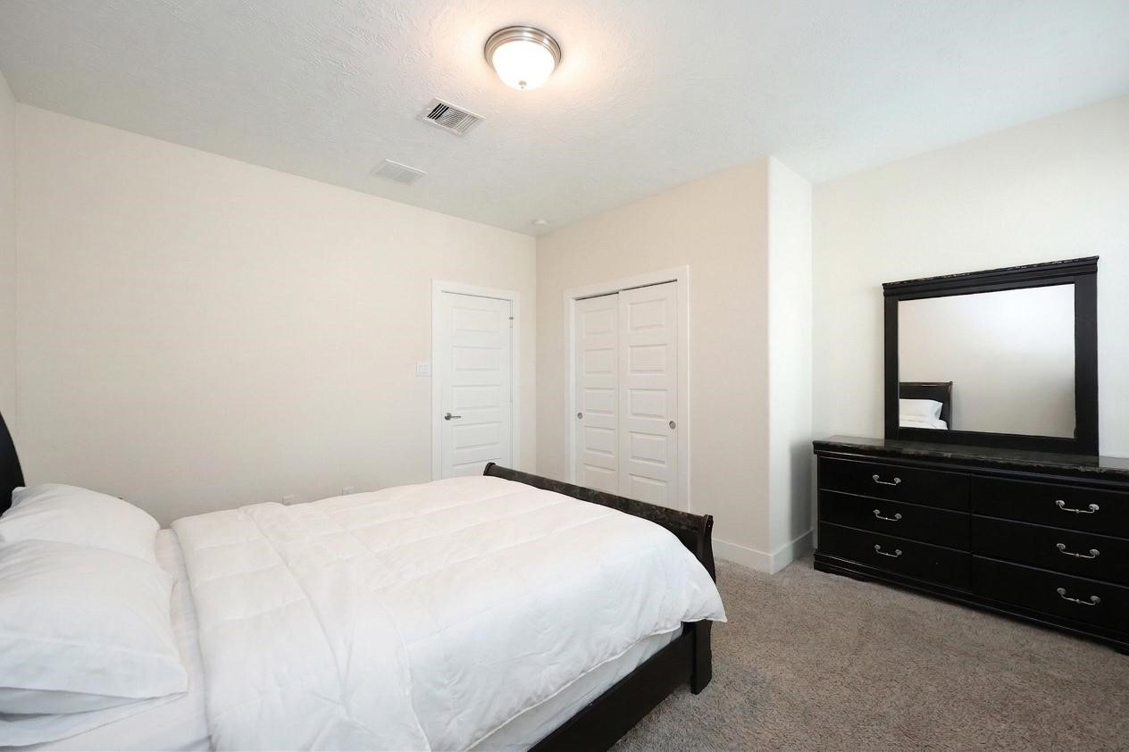 13211 Terania Cliff Trace, Houston, TX 77059