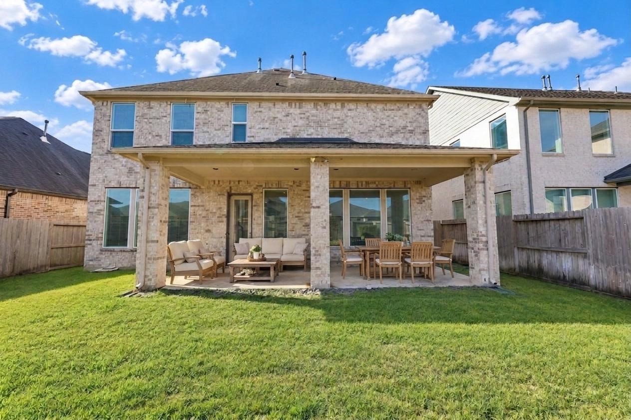 13211 Terania Cliff Trace, Houston, TX 77059