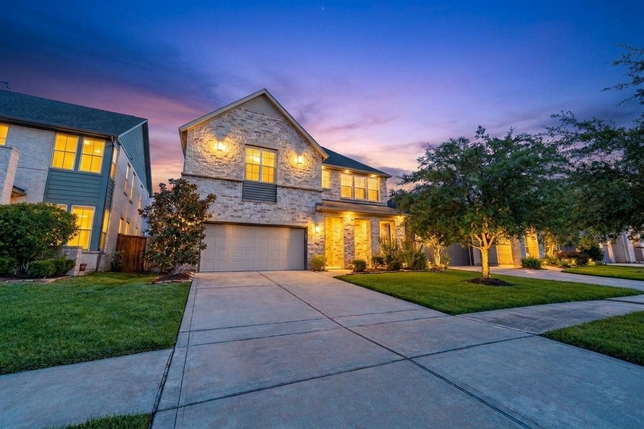 13211 Terania Cliff Trace, Houston, TX 77059