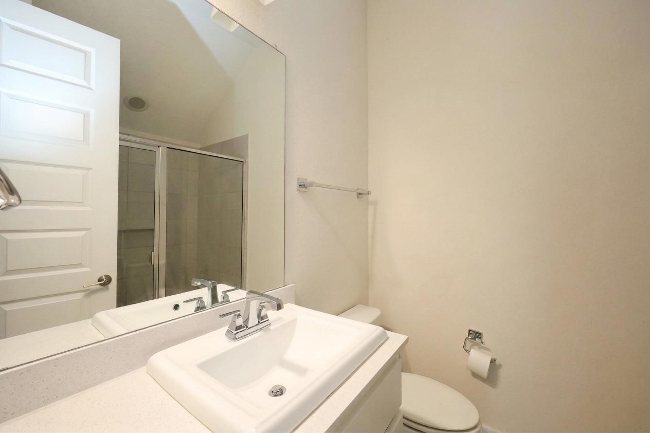 13211 Terania Cliff Trace, Houston, TX 77059
