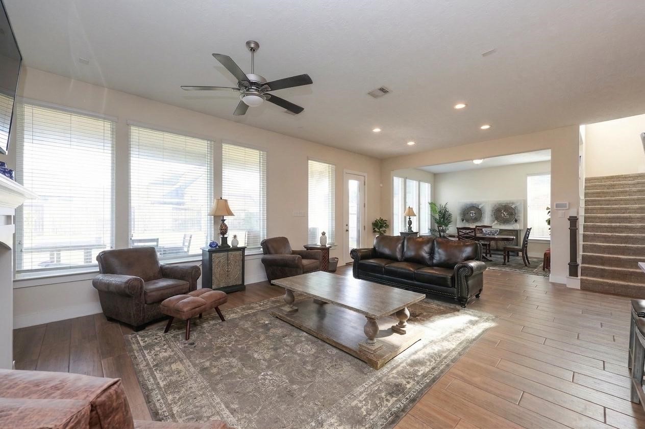 13211 Terania Cliff Trace, Houston, TX 77059