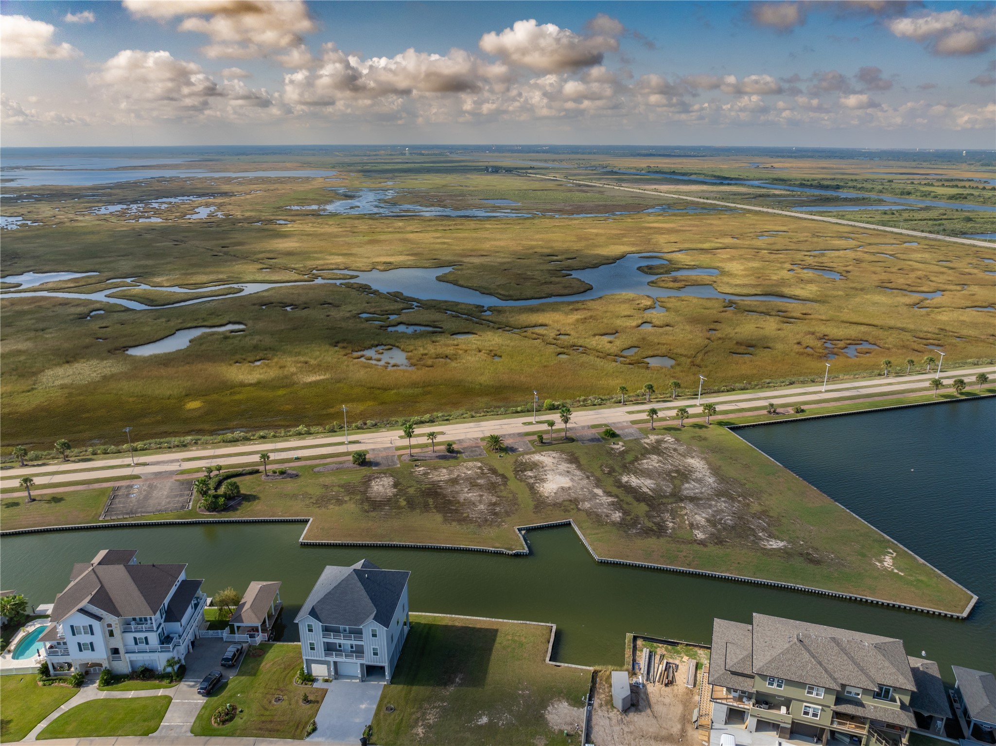 43 Shell Key, Hitchcock, TX 77563