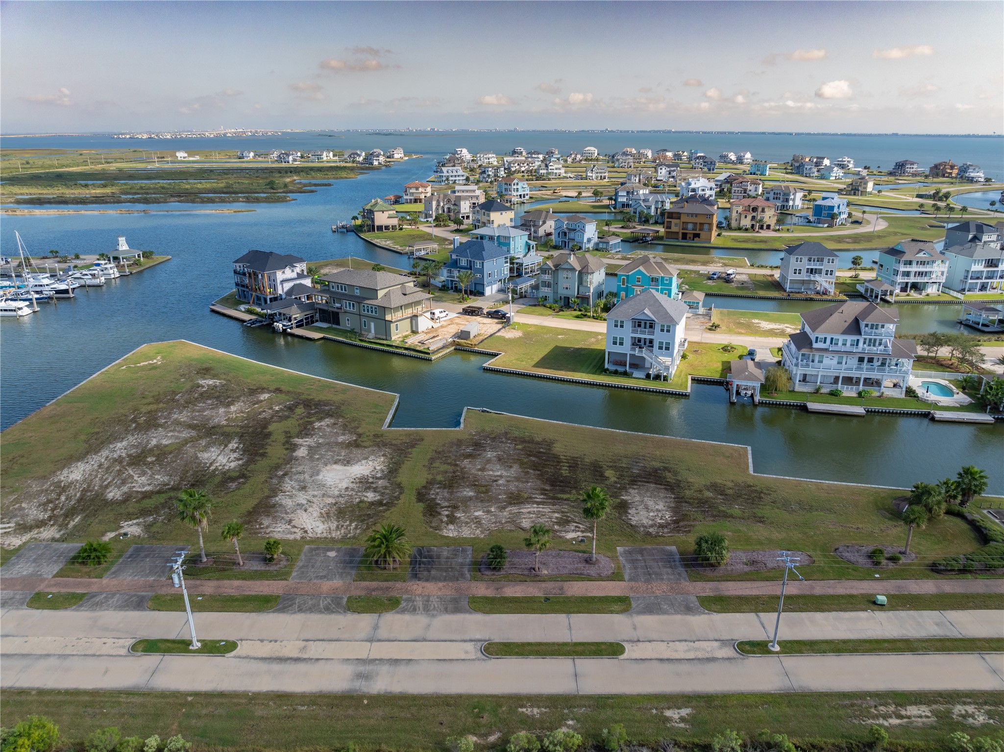 43 Shell Key, Hitchcock, TX 77563