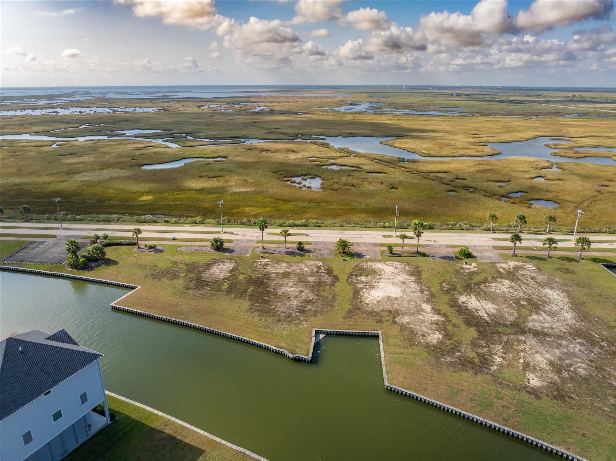 43 Shell Key, Hitchcock, TX 77563