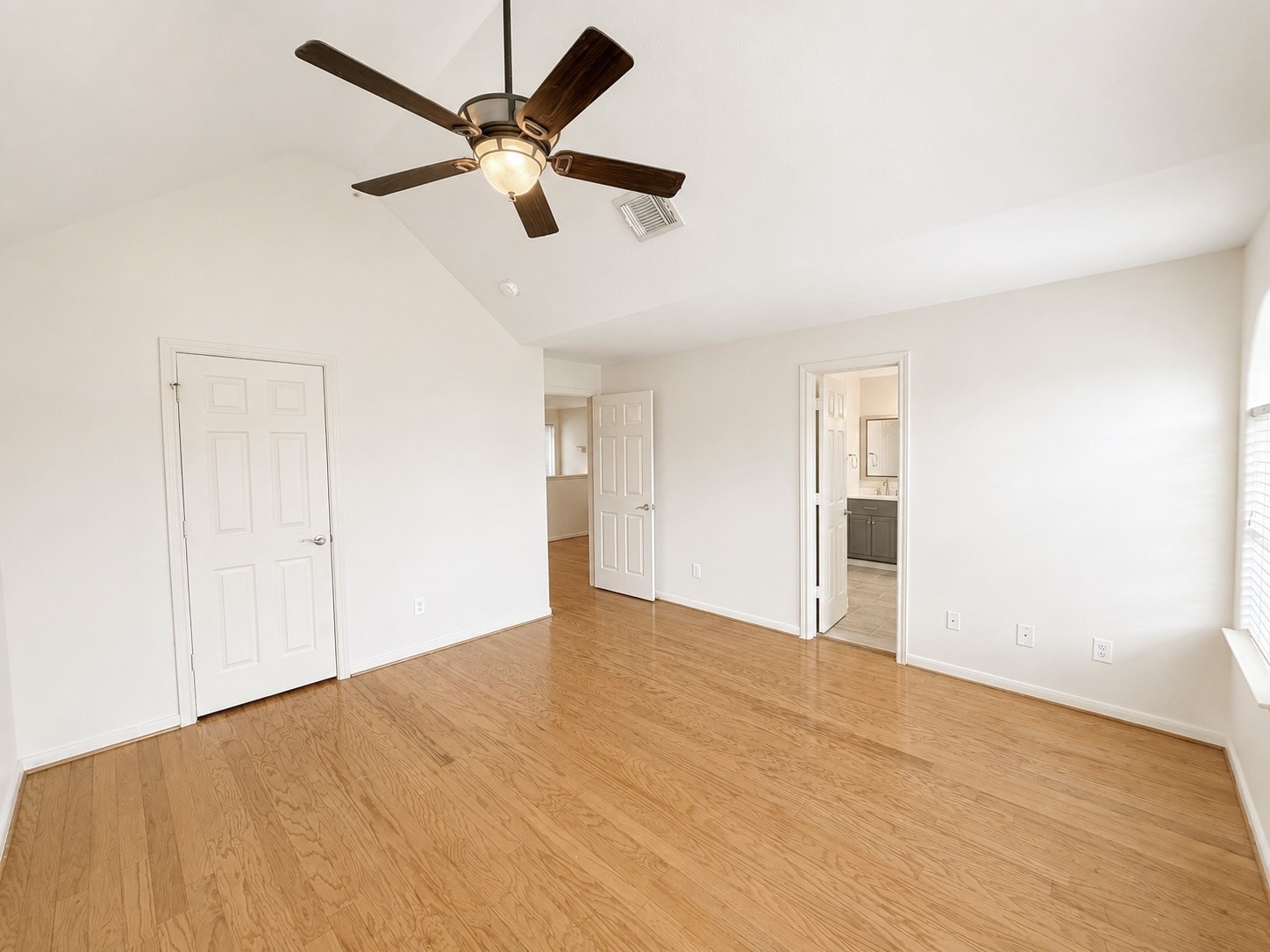 214 Plaza Del Sol Park, Houston, TX 77020