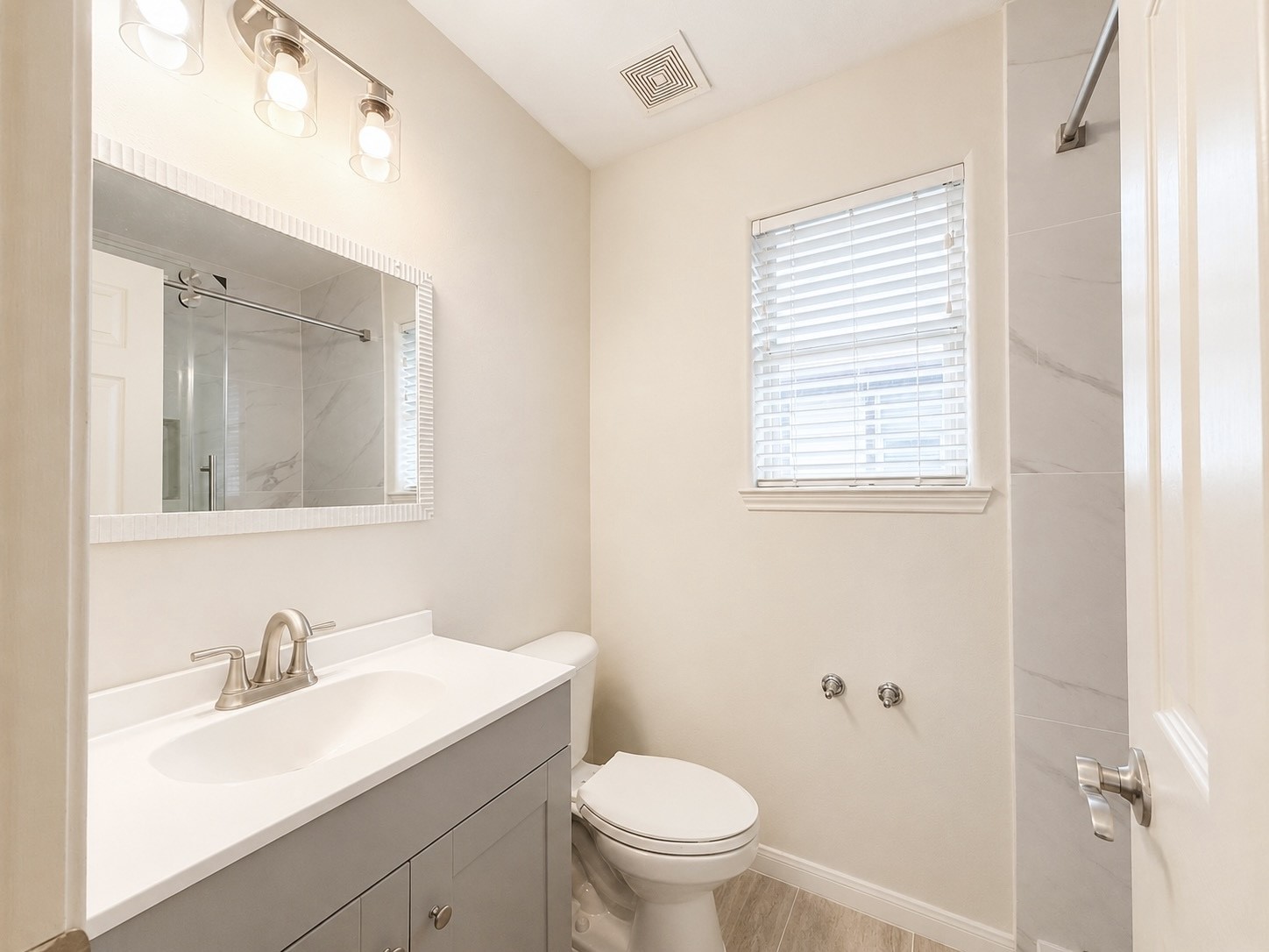 214 Plaza Del Sol Park, Houston, TX 77020