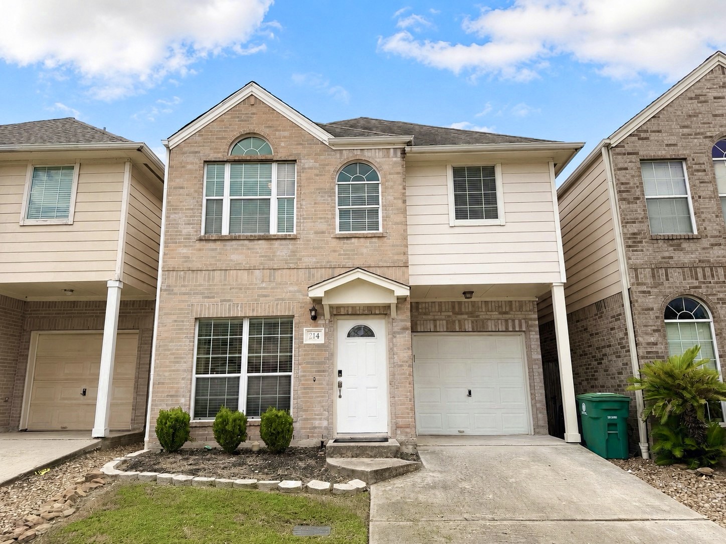 214 Plaza Del Sol Park, Houston, TX 77020 214 Plaza Del Sol Park, Houston, TX 77020