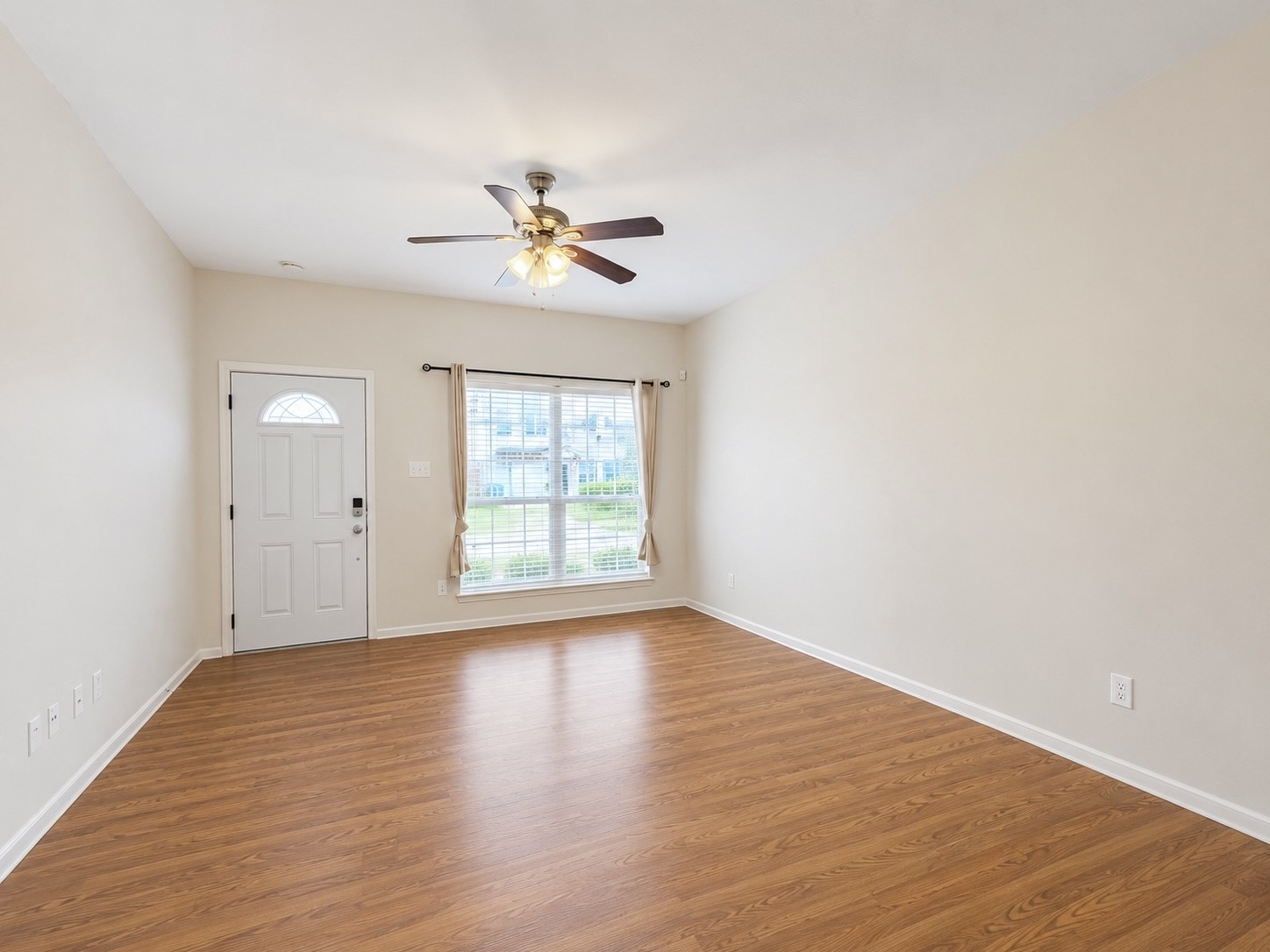 214 Plaza Del Sol Park, Houston, TX 77020 214 Plaza Del Sol Park, Houston, TX 77020