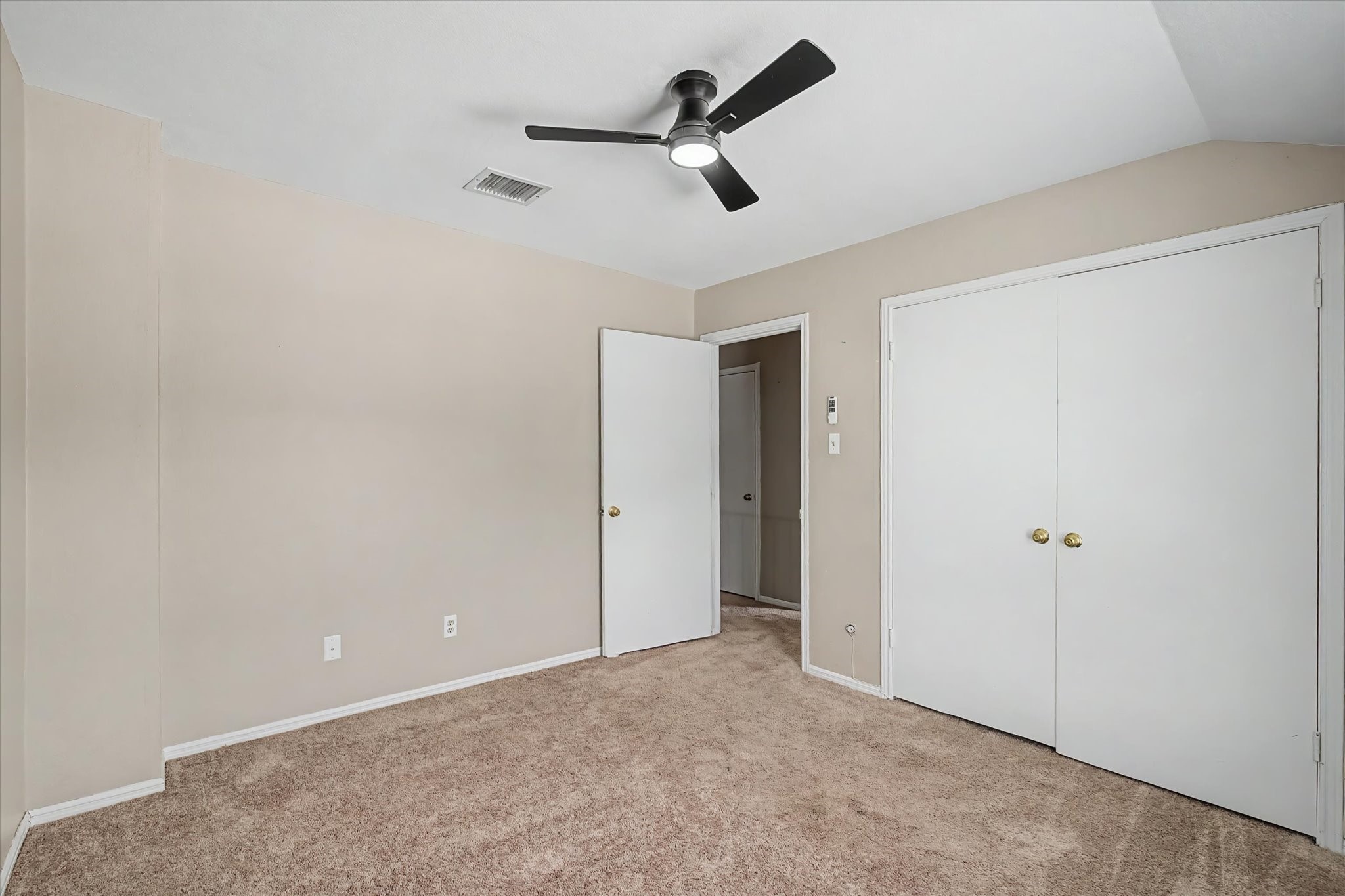 Another angle of the secondary bedroom.