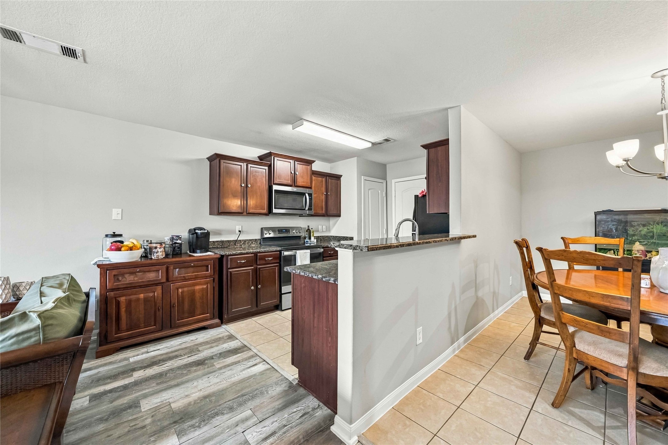 9415 Grand Spark Drive, Rosharon, TX 77583
