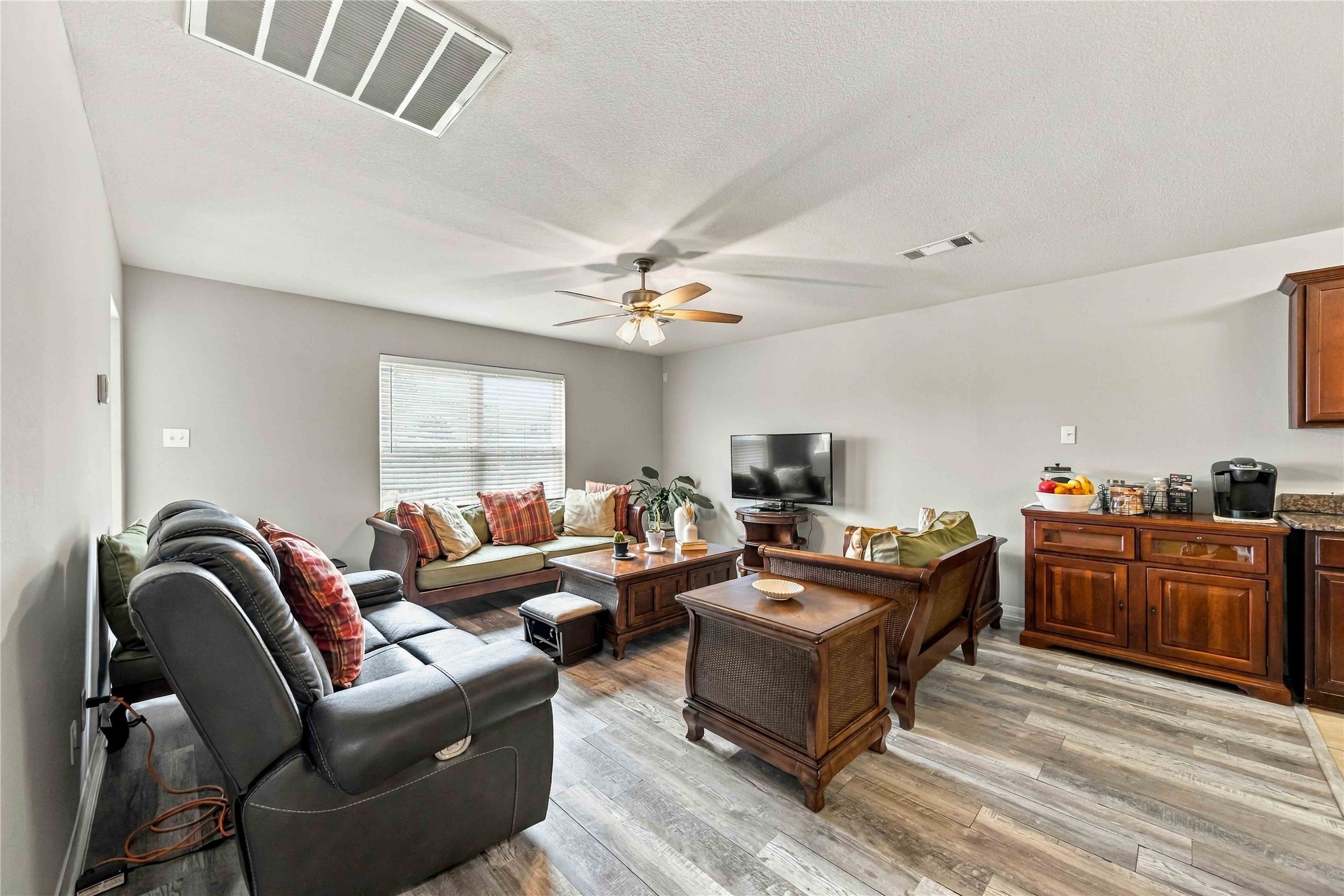 9415 Grand Spark Drive, Rosharon, TX 77583
