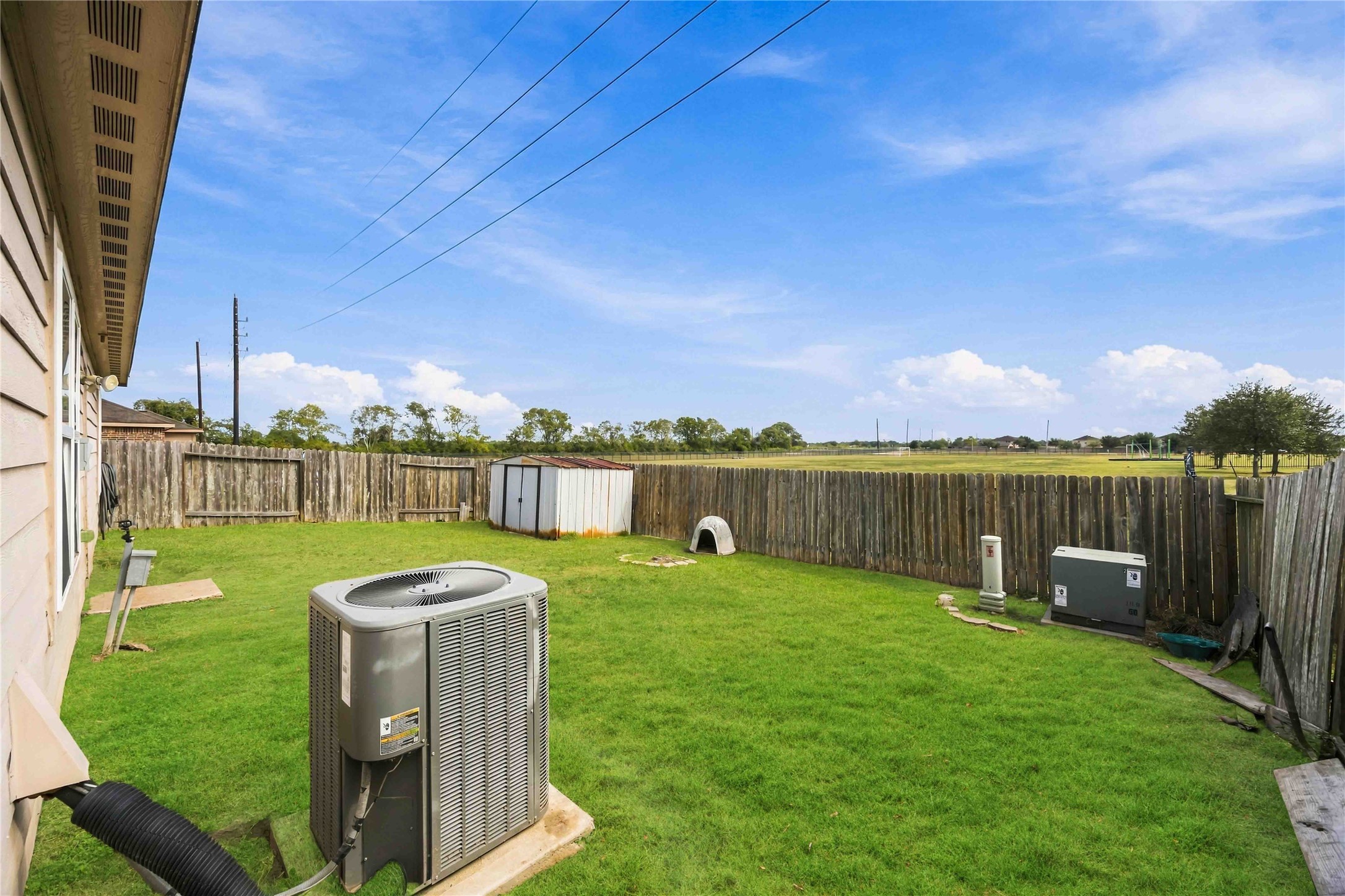 9415 Grand Spark Drive, Rosharon, TX 77583