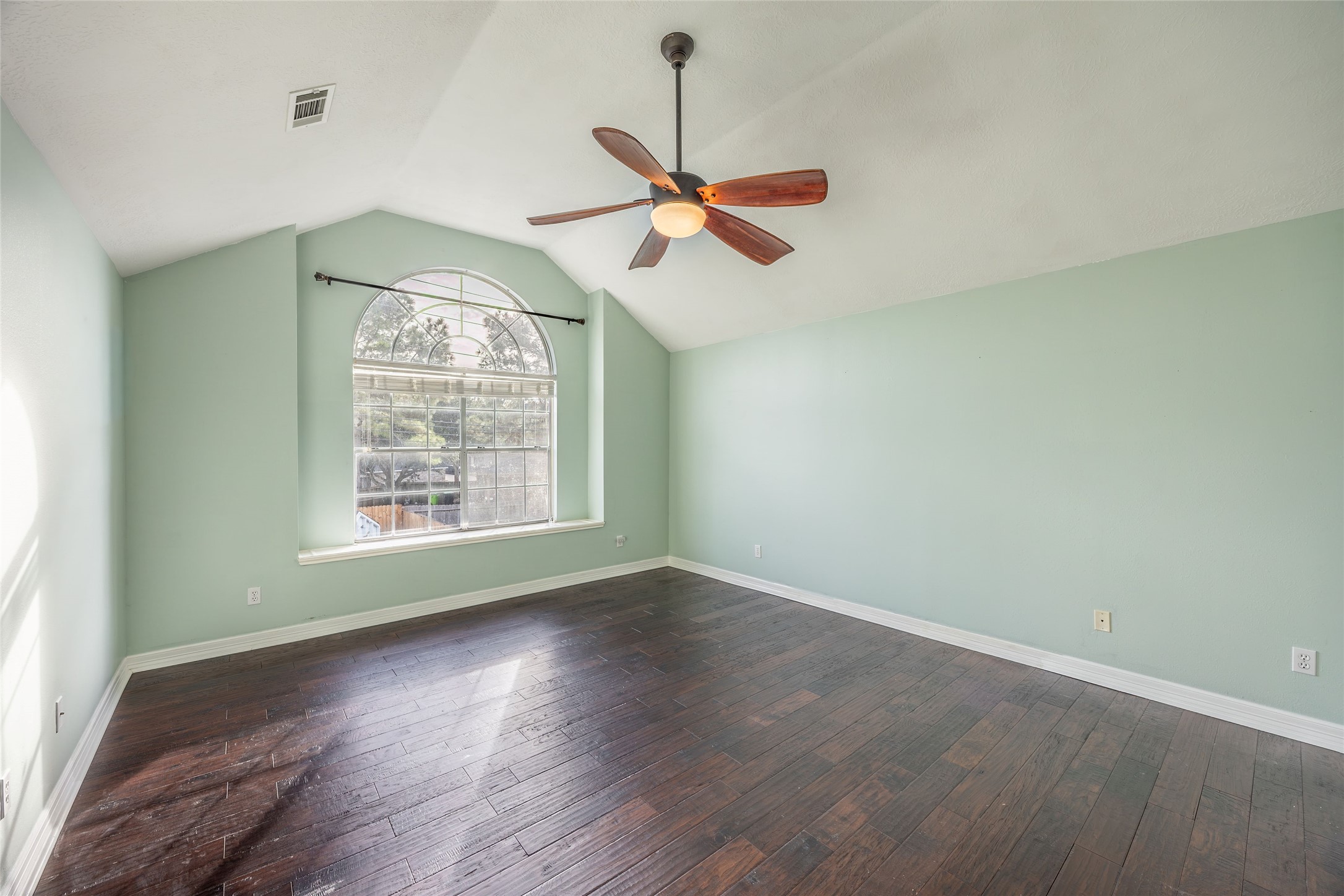 7222 Hazel Cove Drive, Houston, TX 77095