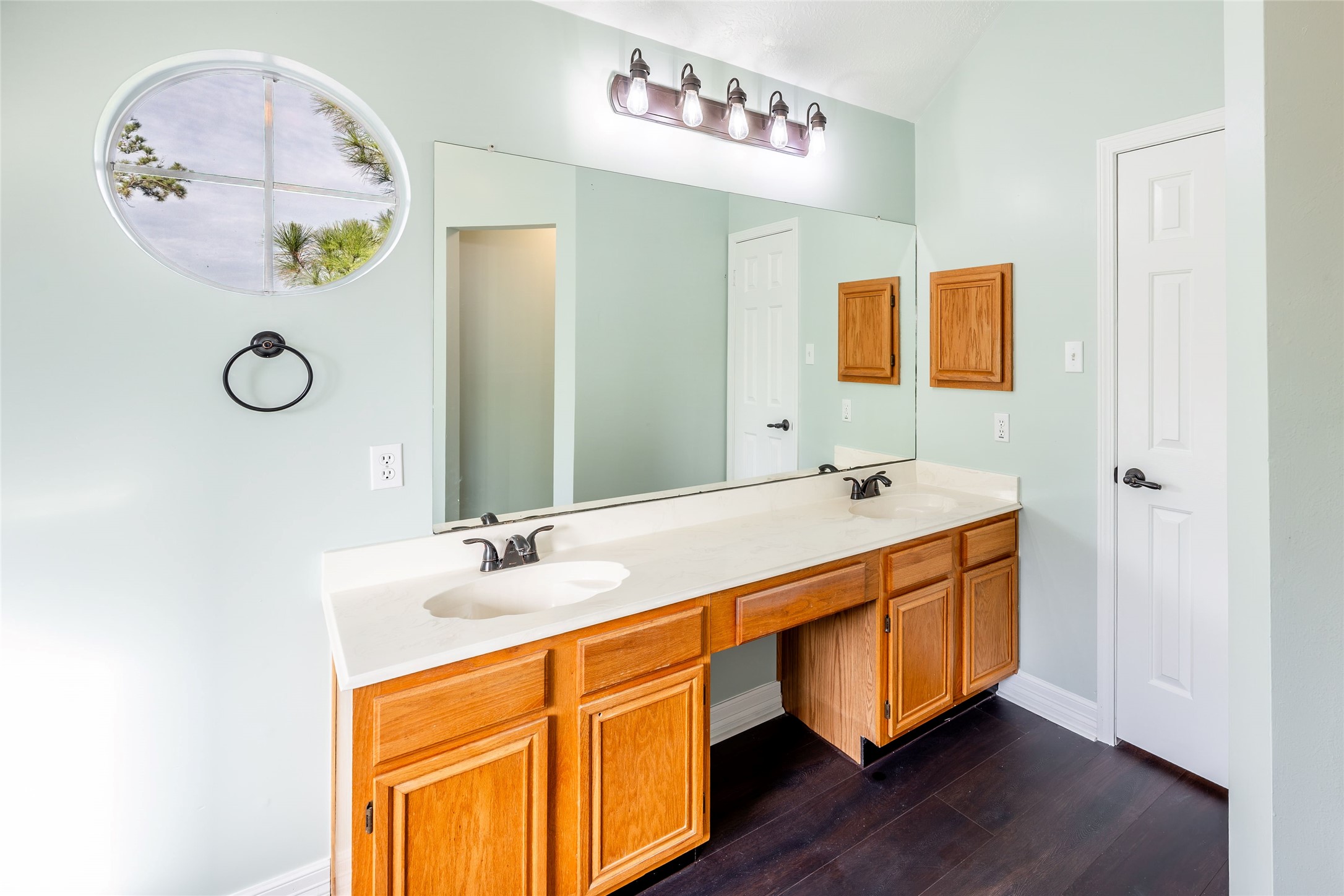7222 Hazel Cove Drive, Houston, TX 77095