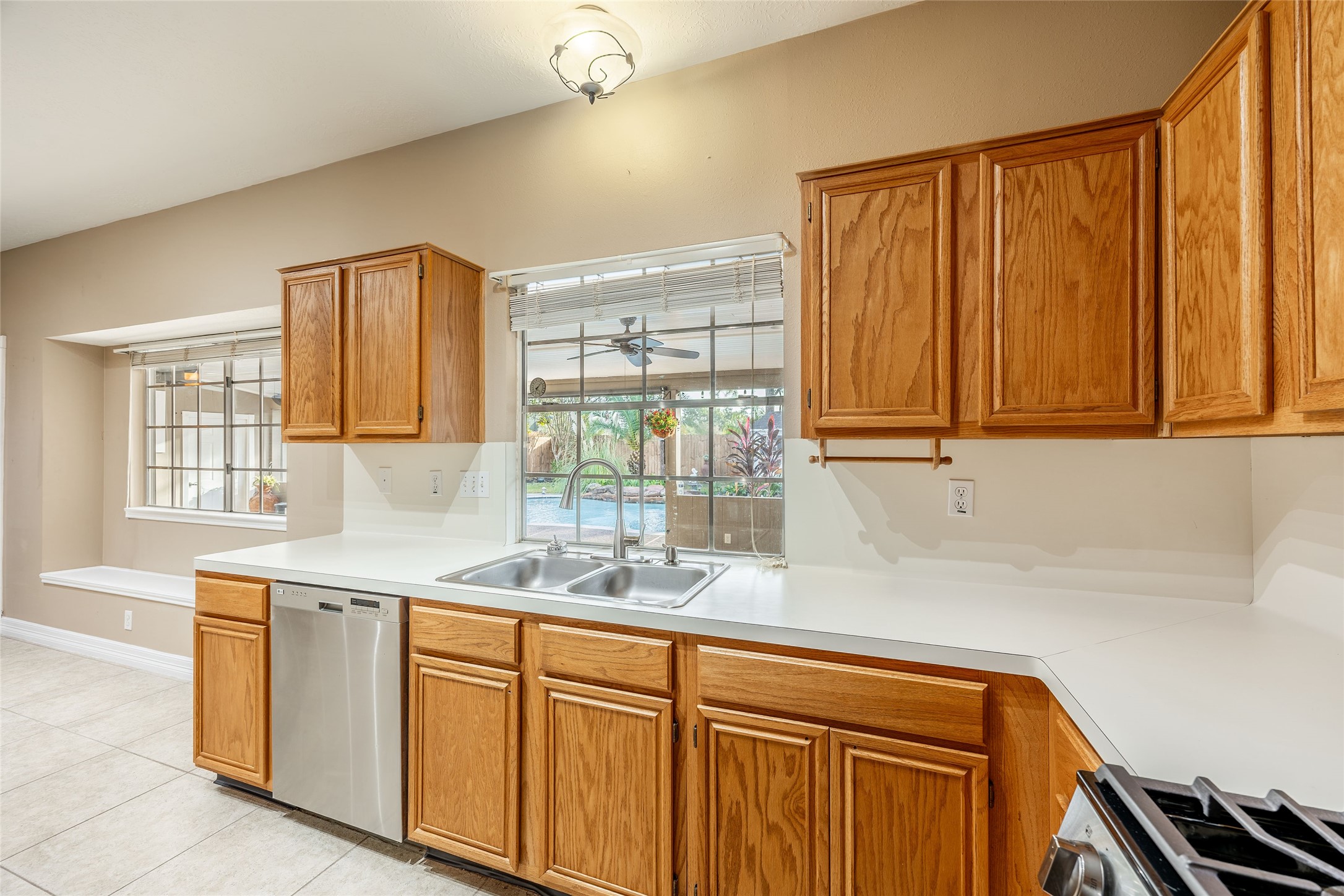 7222 Hazel Cove Drive, Houston, TX 77095