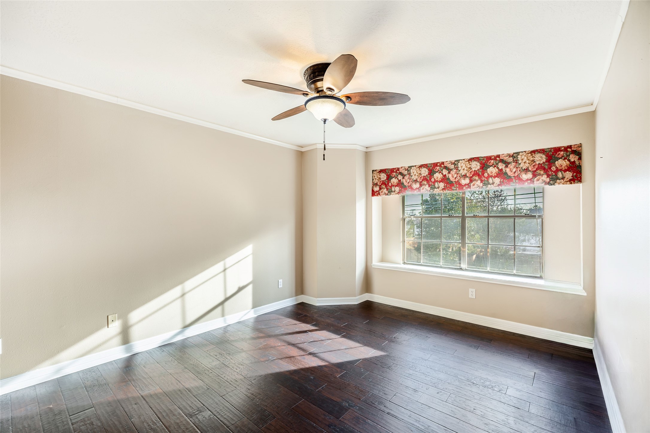 7222 Hazel Cove Drive, Houston, TX 77095