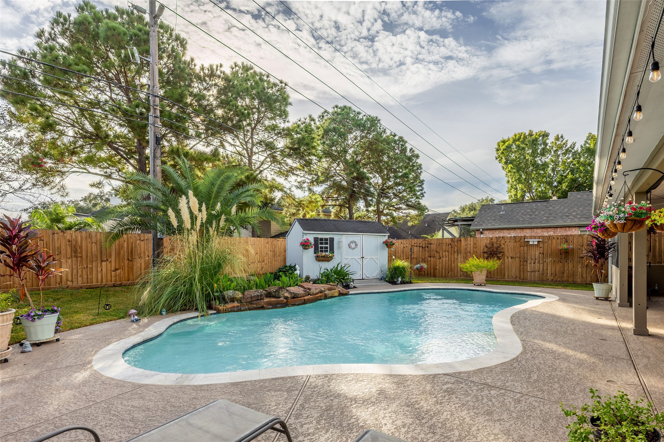 7222 Hazel Cove Drive, Houston, TX 77095