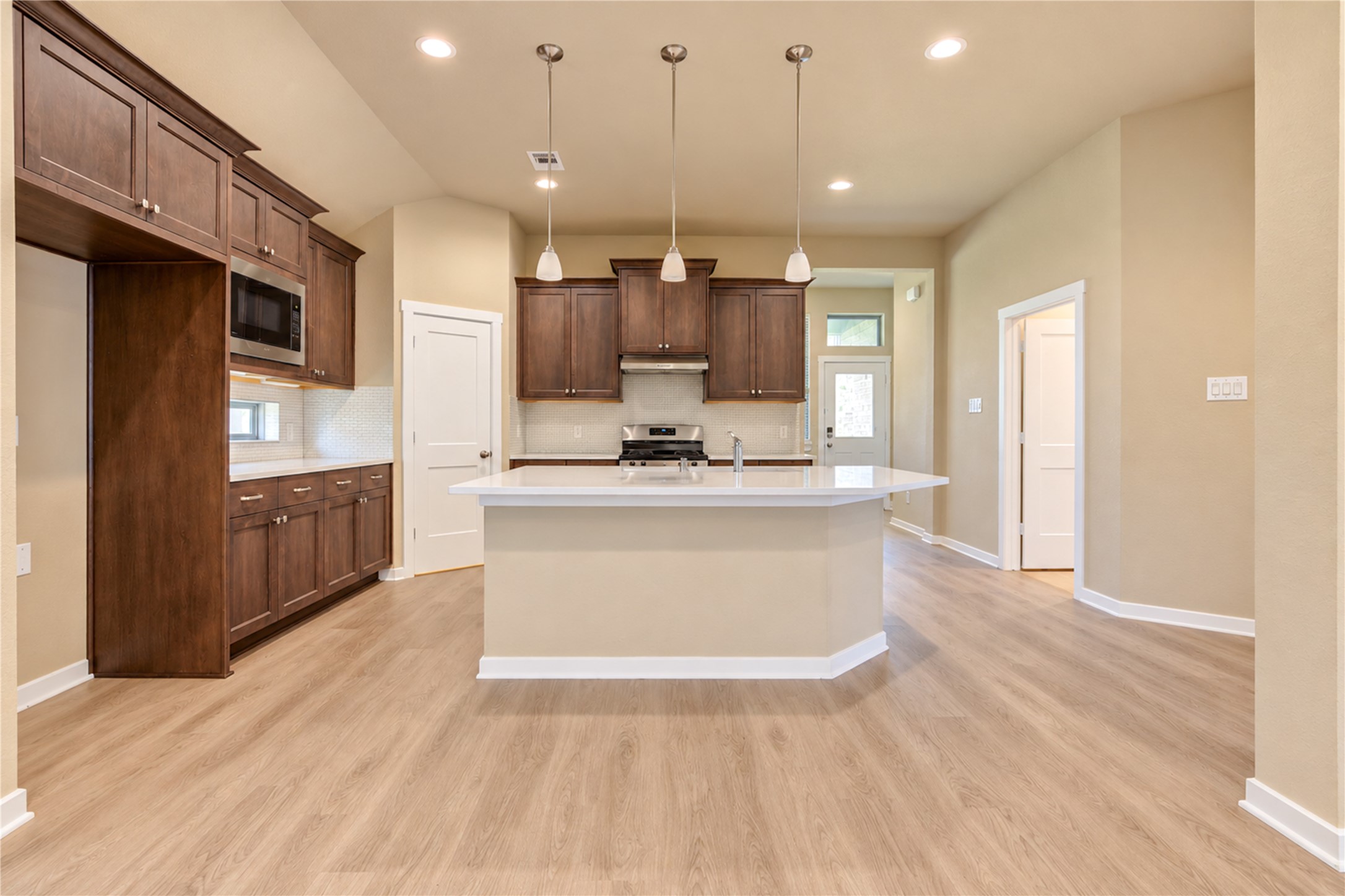 10147 Bayou Oaks Drive, Conroe, TX 77385