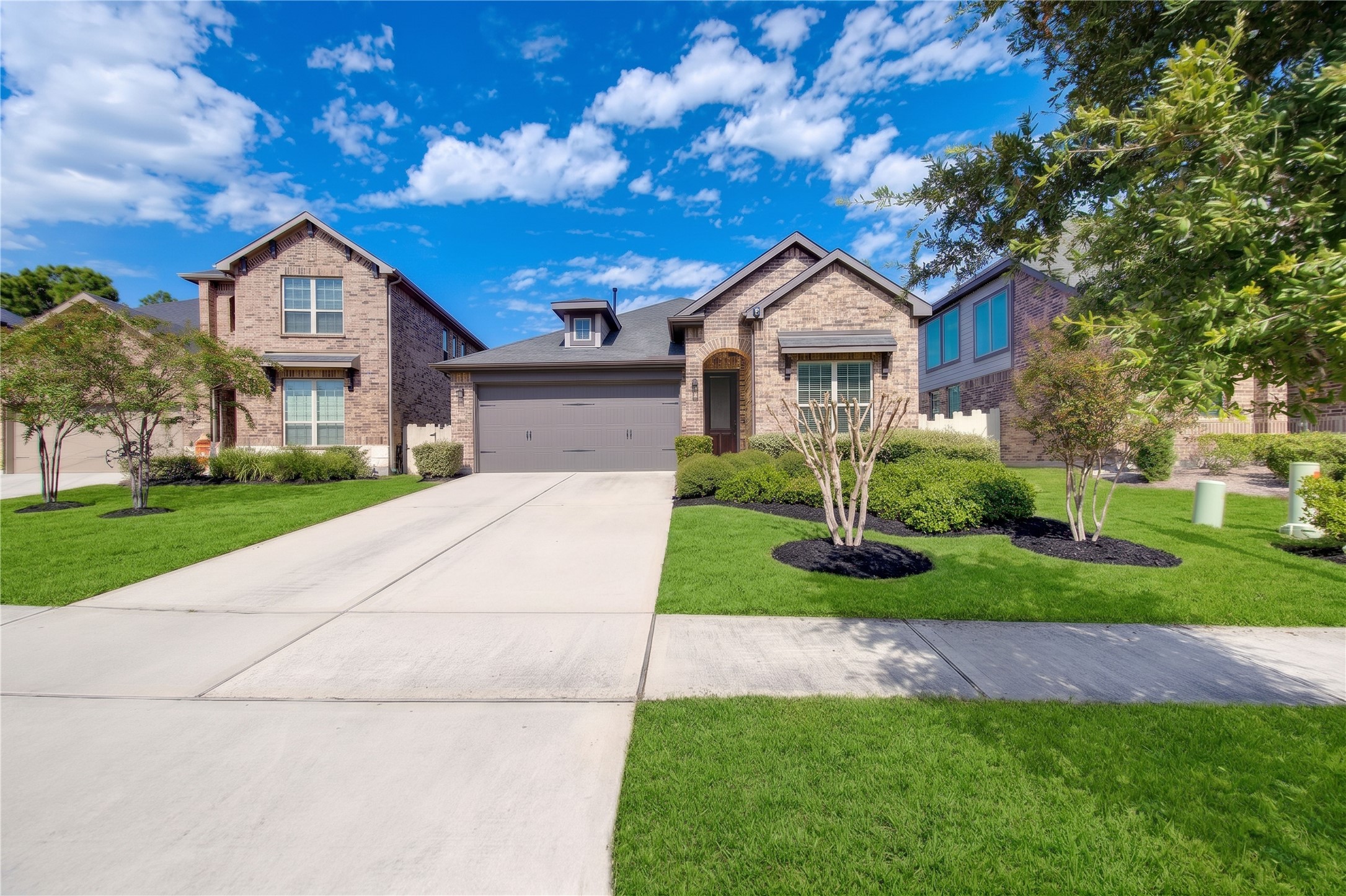 10147 Bayou Oaks Drive, Conroe, TX 77385 10147 Bayou Oaks Drive, Conroe, TX 77385