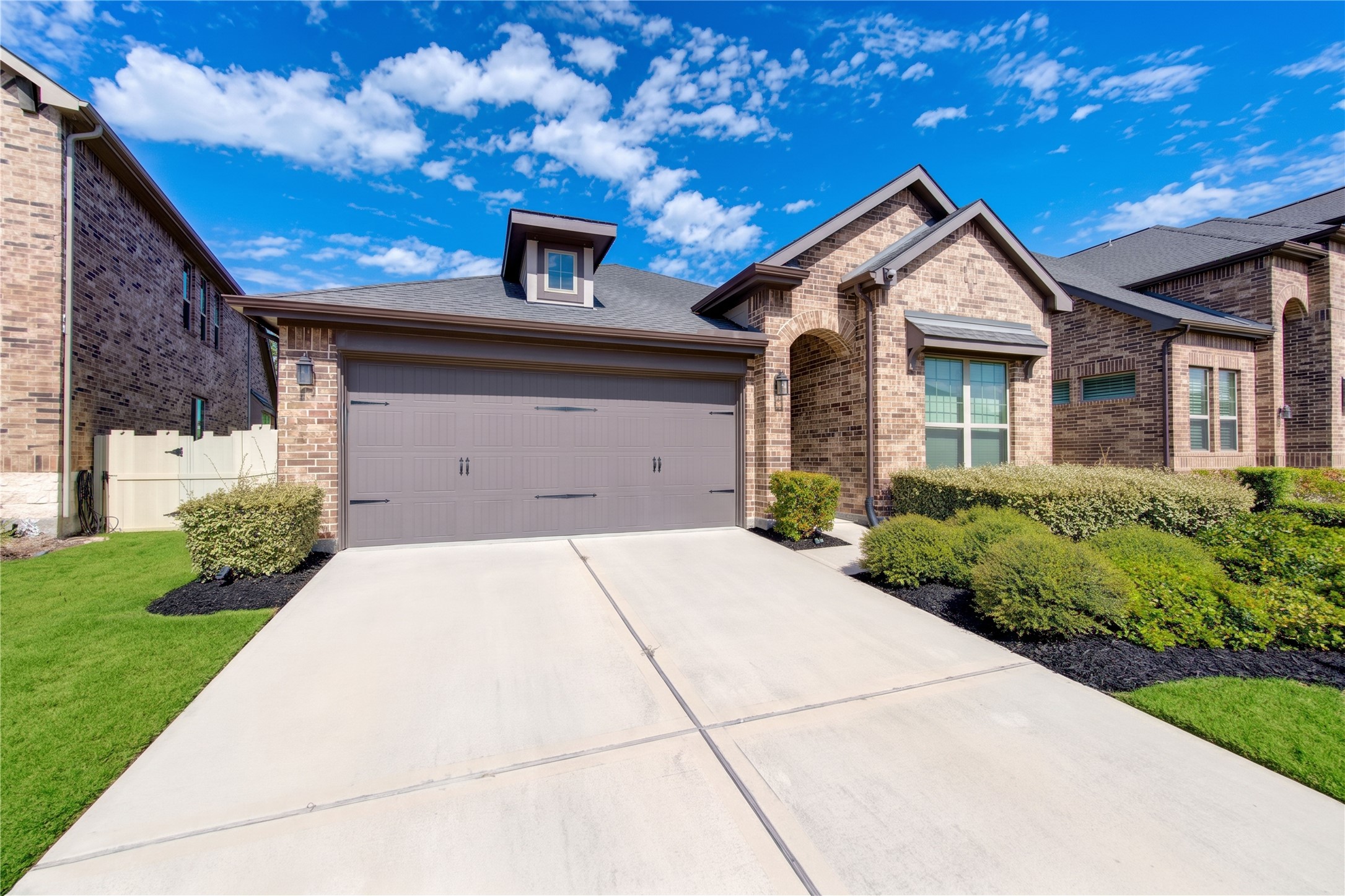 10147 Bayou Oaks Drive, Conroe, TX 77385 10147 Bayou Oaks Drive, Conroe, TX 77385