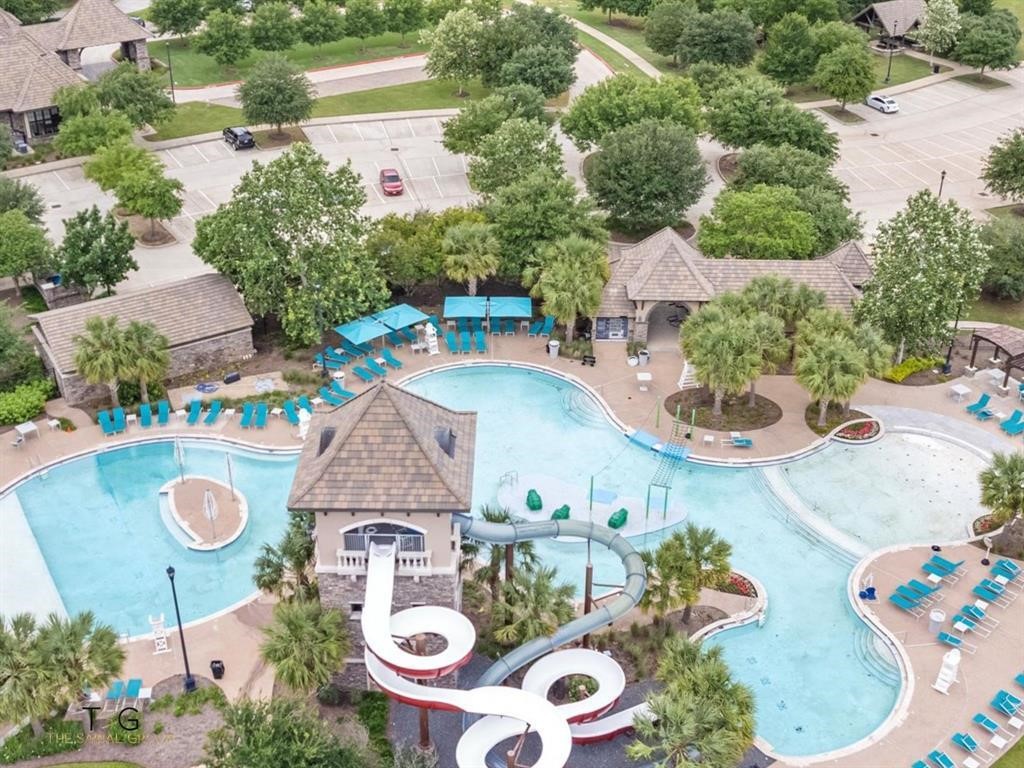 This community offers a pool with a large, winding water slide.