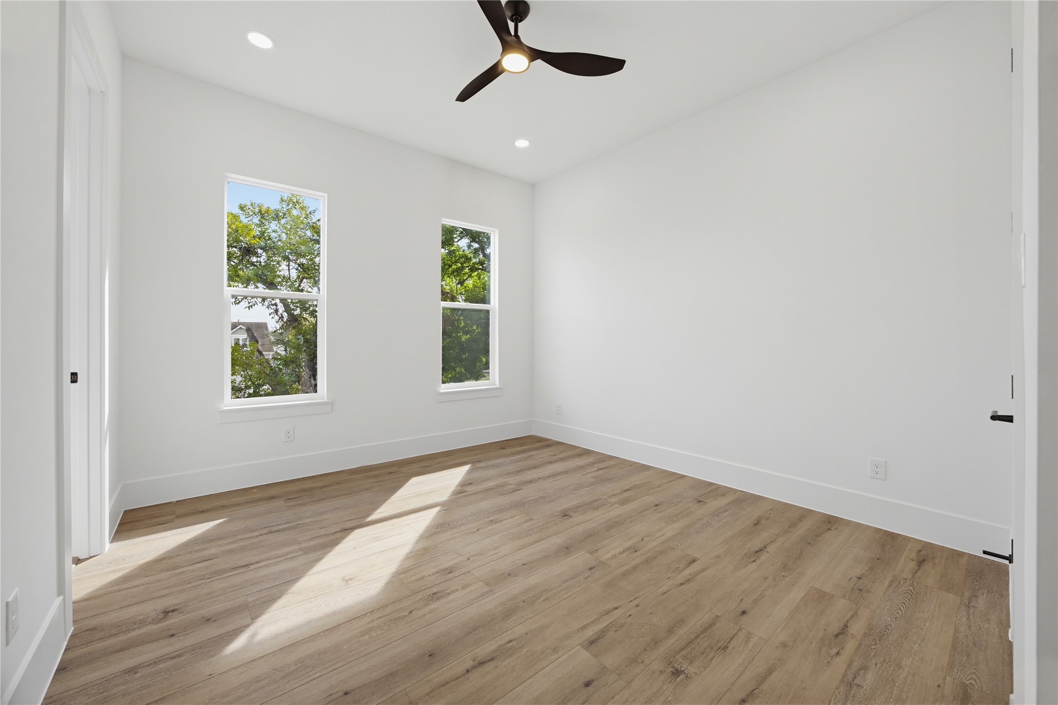 1004 E 35th Street, Houston, TX 77022
