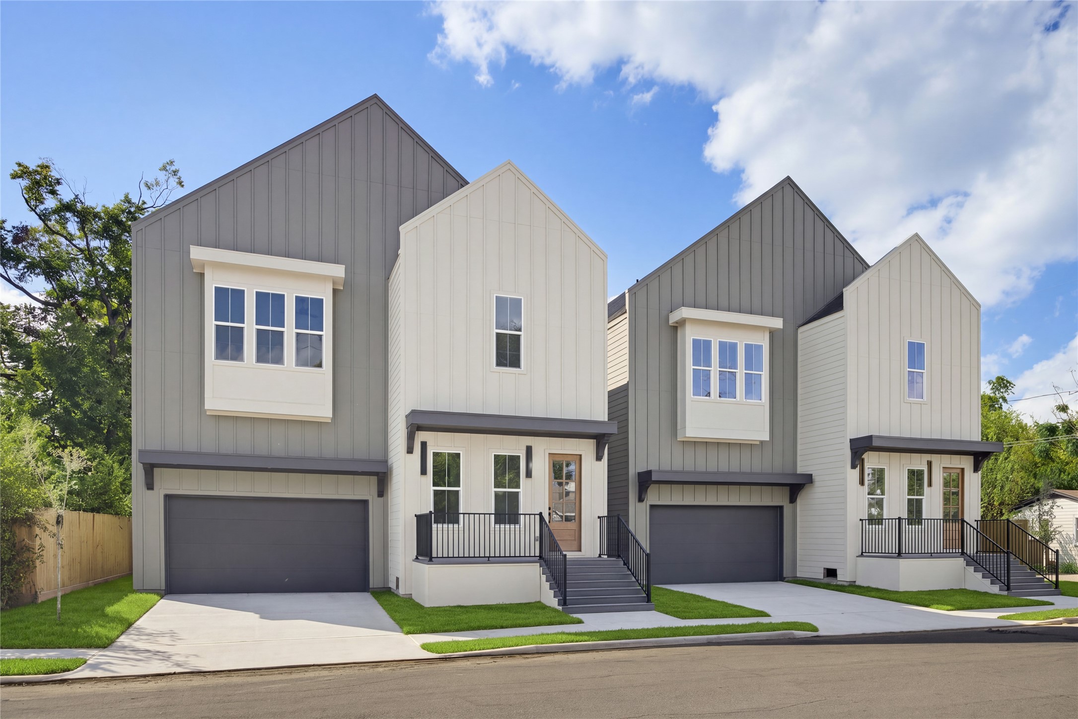 1004 E 35th Street, Houston, TX 77022 1004 E 35th Street, Houston, TX 77022