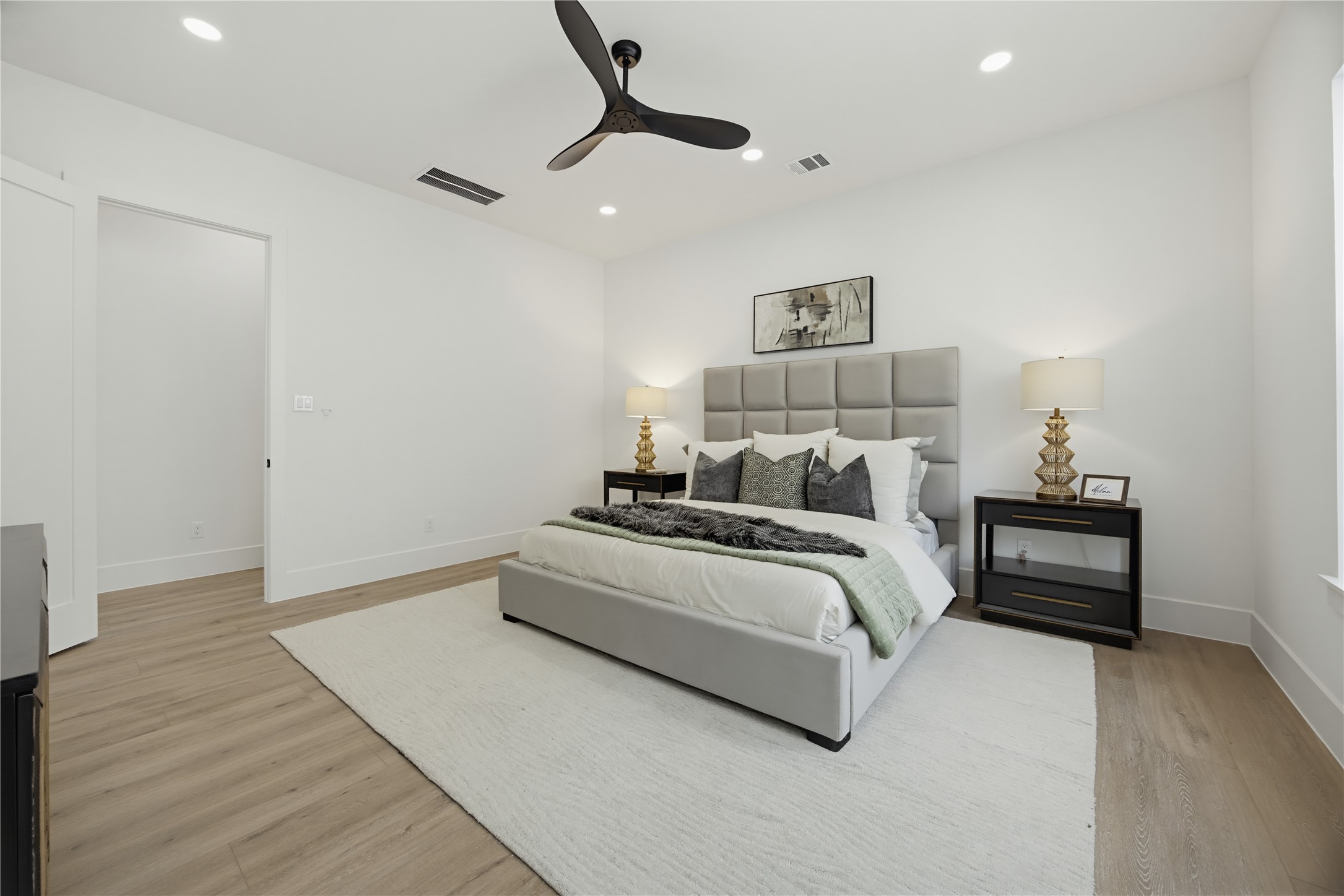 1004 E 35th Street, Houston, TX 77022