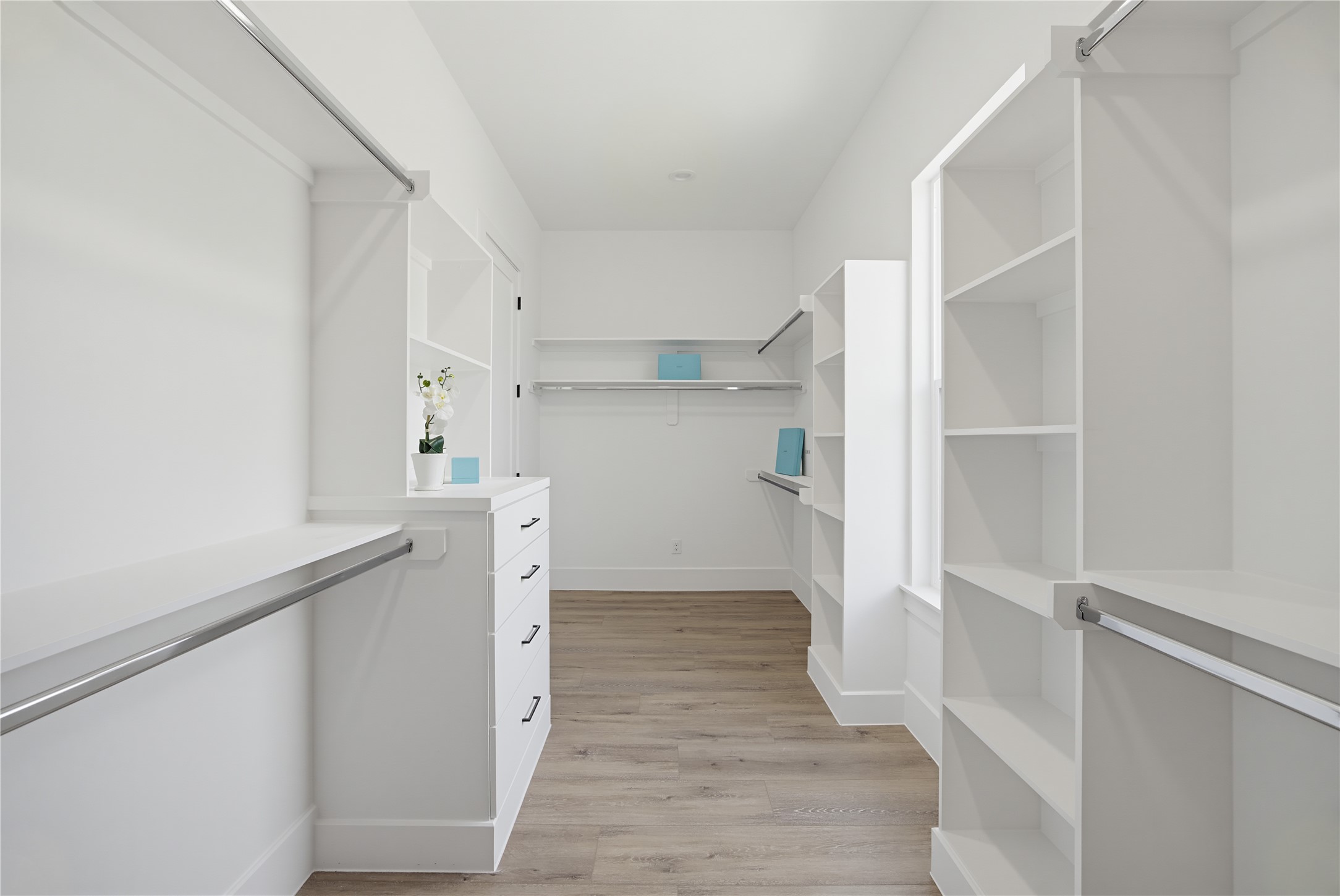 1004 E 35th Street, Houston, TX 77022