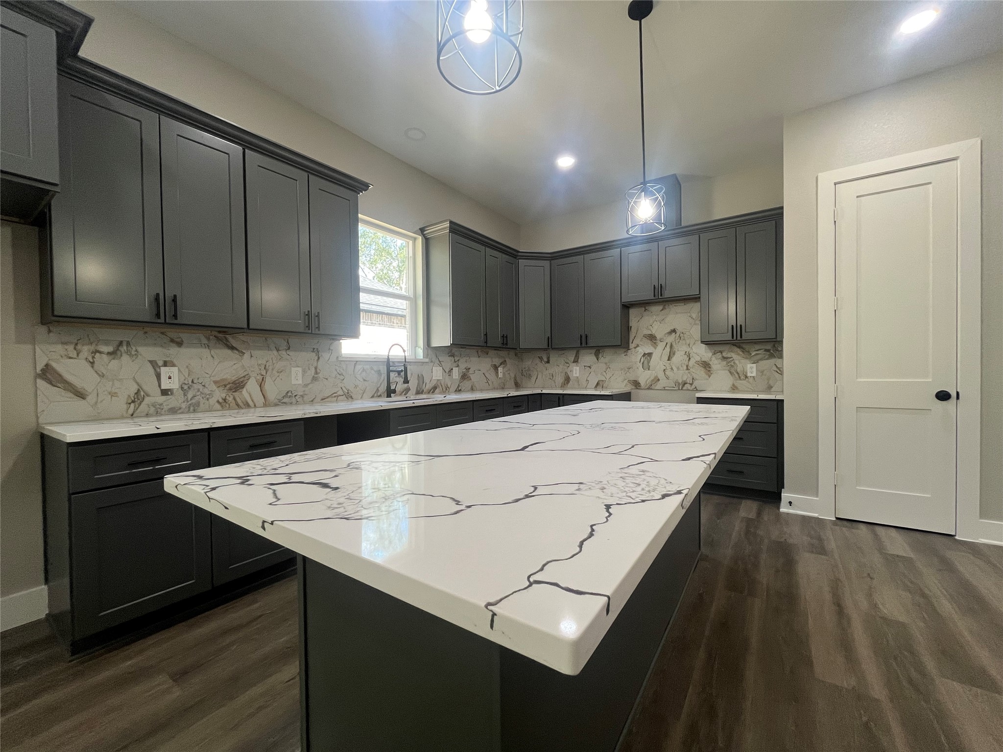 28807 Champion Oak kitchen island