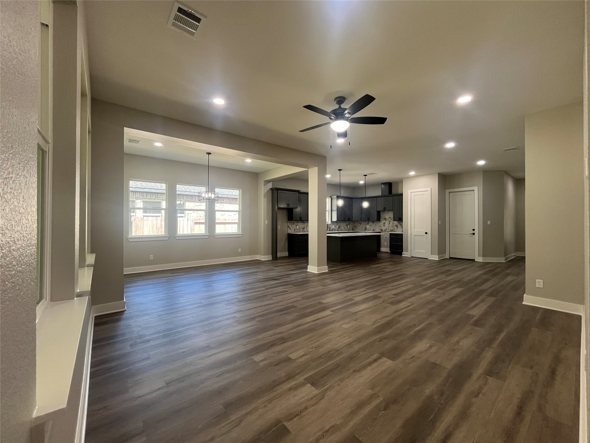28807 Champion Oak living