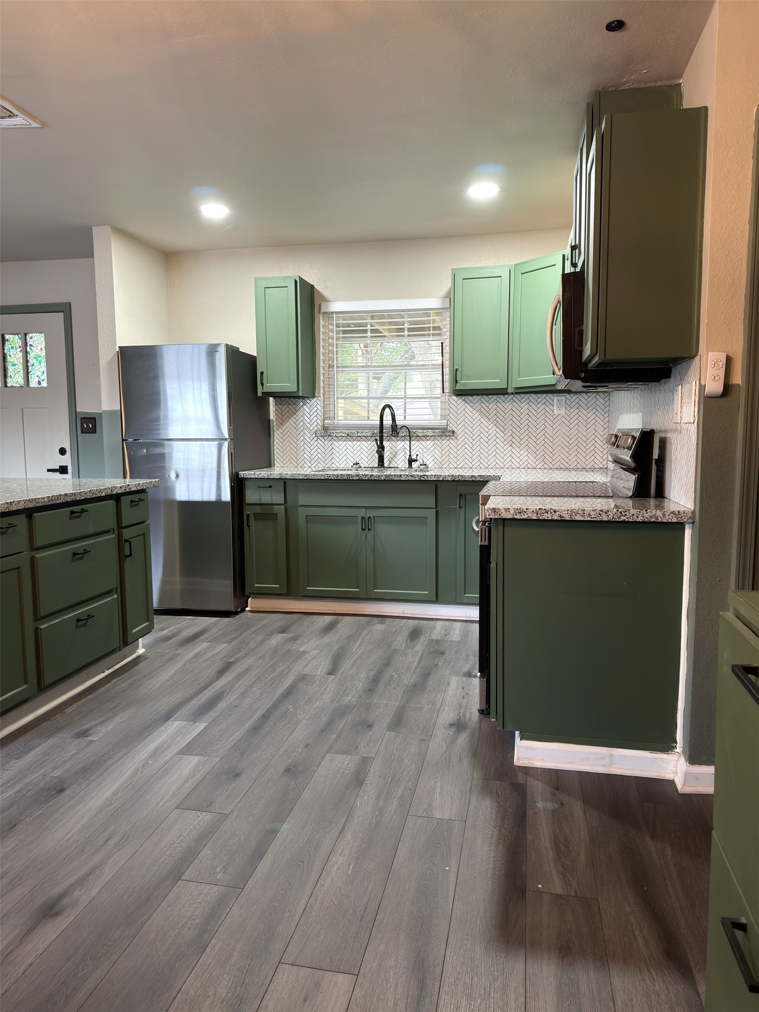 7403 Backstrom Street, Hitchcock, TX 77563 7403 Backstrom Street, Hitchcock, TX 77563
