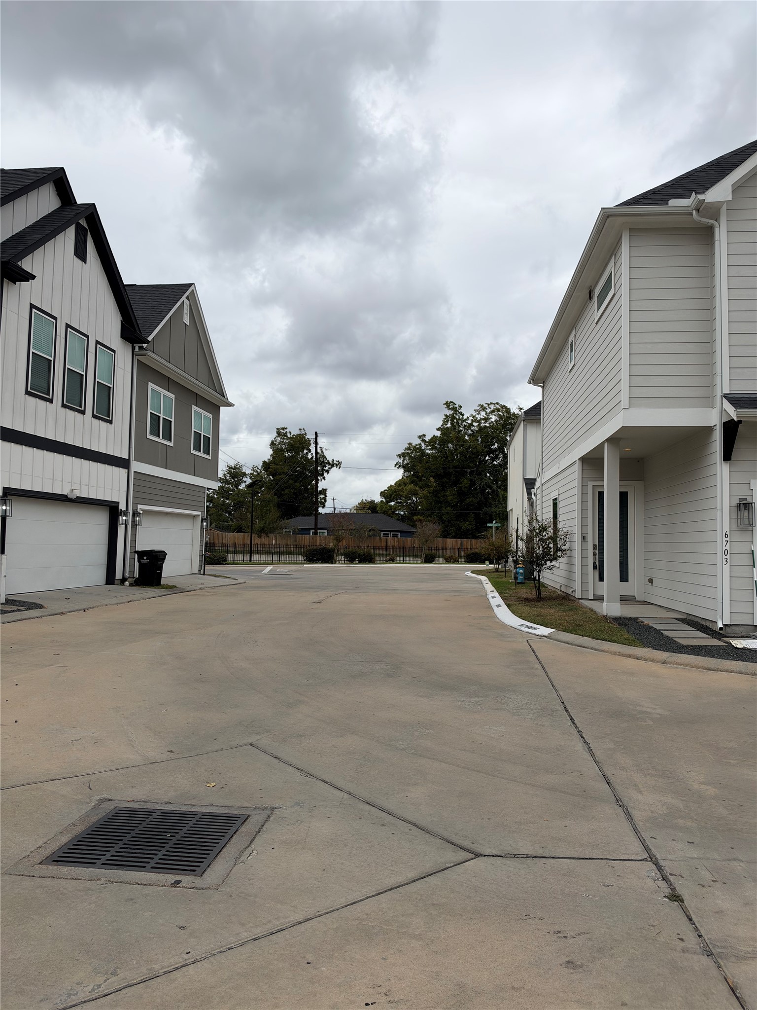 6703 Parker Grove Lane, Houston, TX 77076