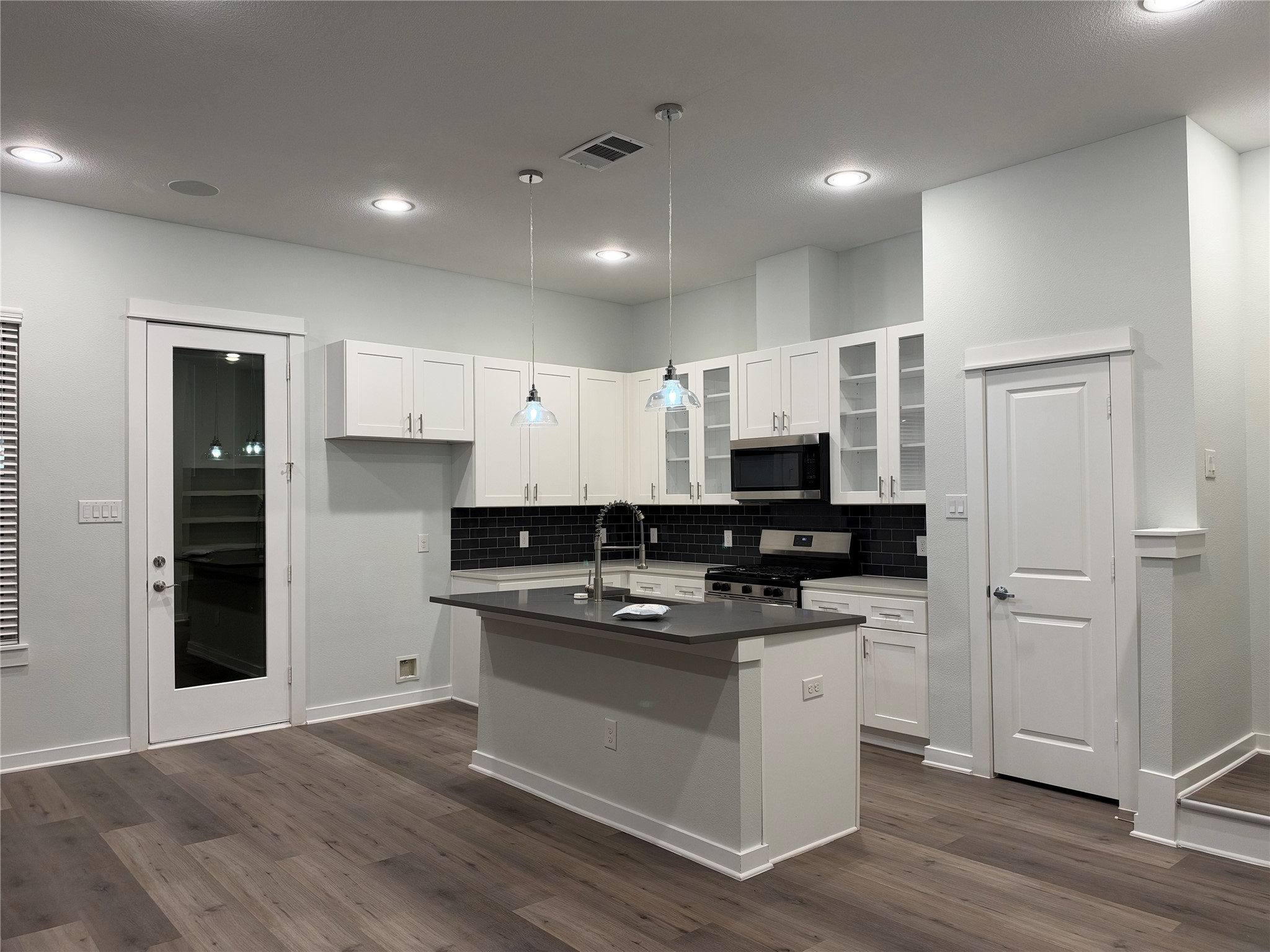 6703 Parker Grove Lane, Houston, TX 77076