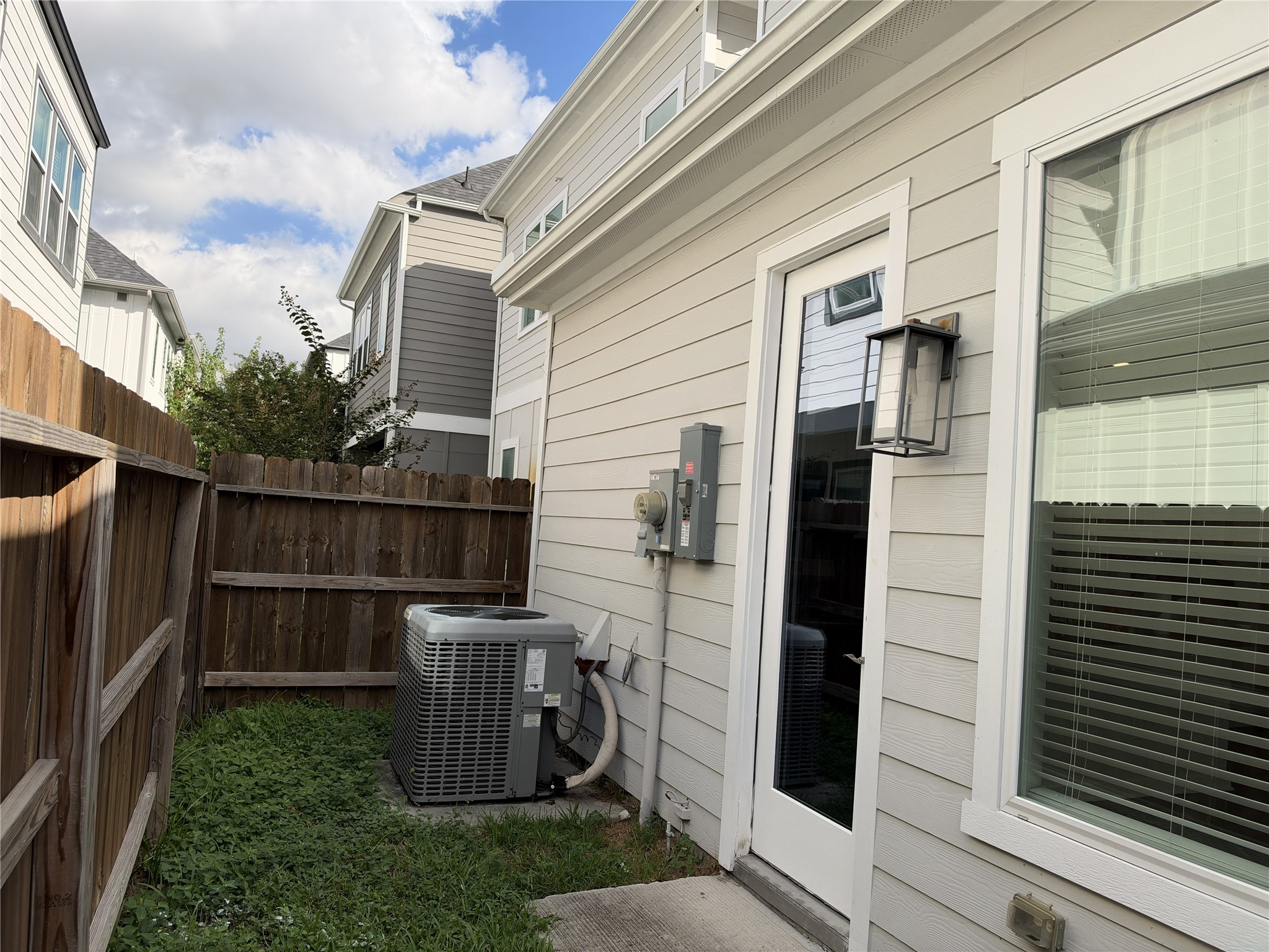 6703 Parker Grove Lane, Houston, TX 77076