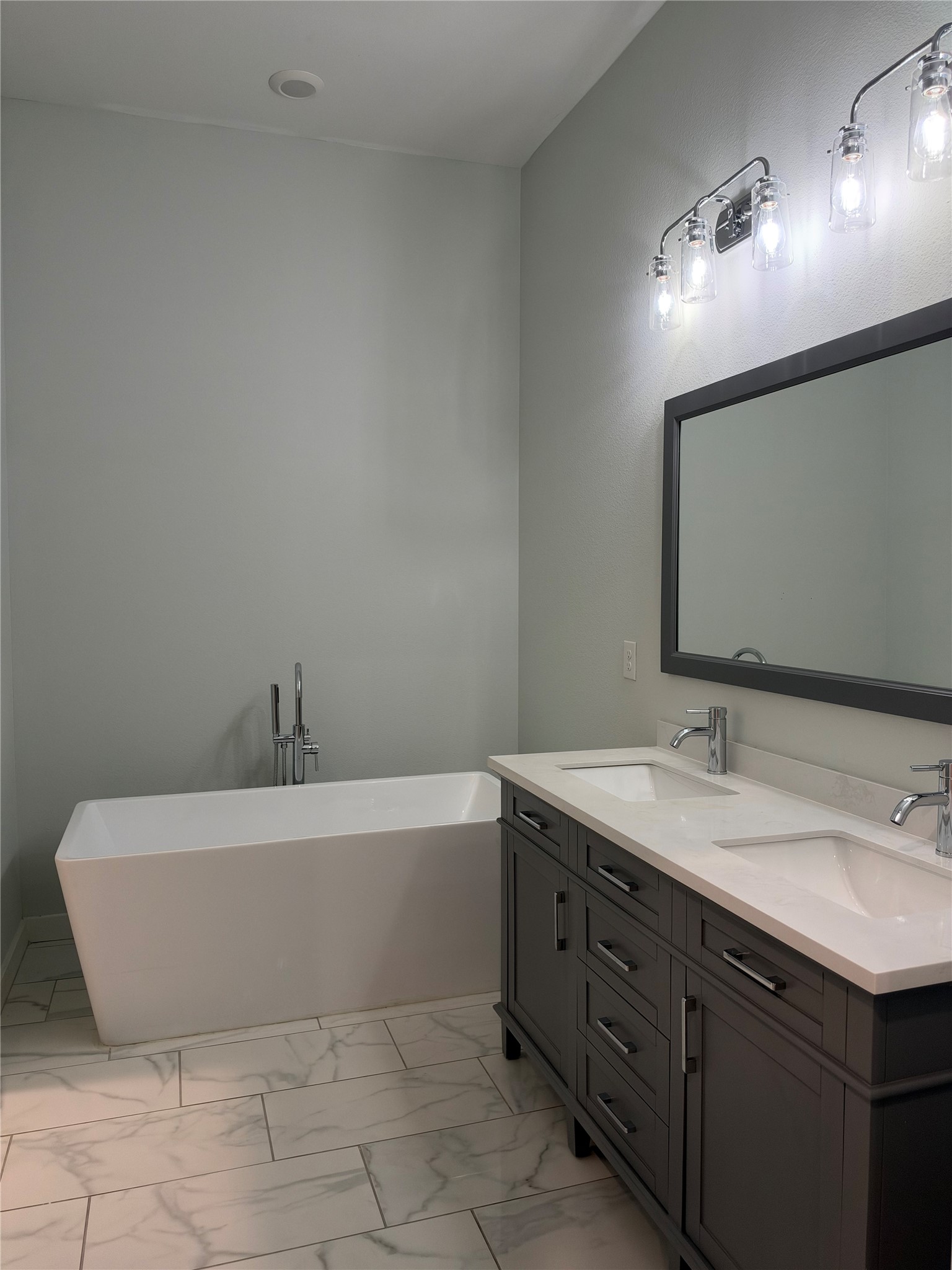 6703 Parker Grove Lane, Houston, TX 77076