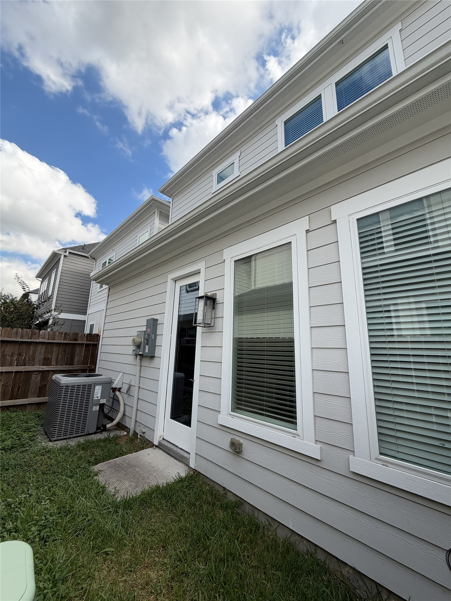 6703 Parker Grove Lane, Houston, TX 77076