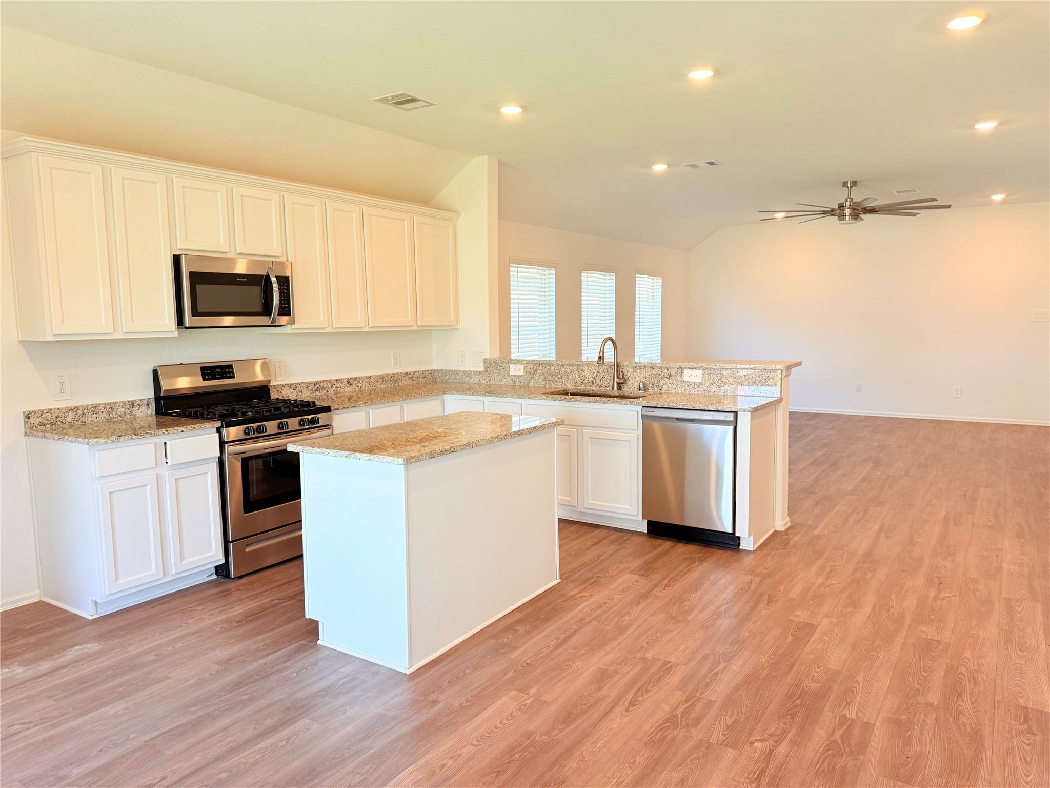17003 Strathwood Oaks Trail, Hockley, TX 77447