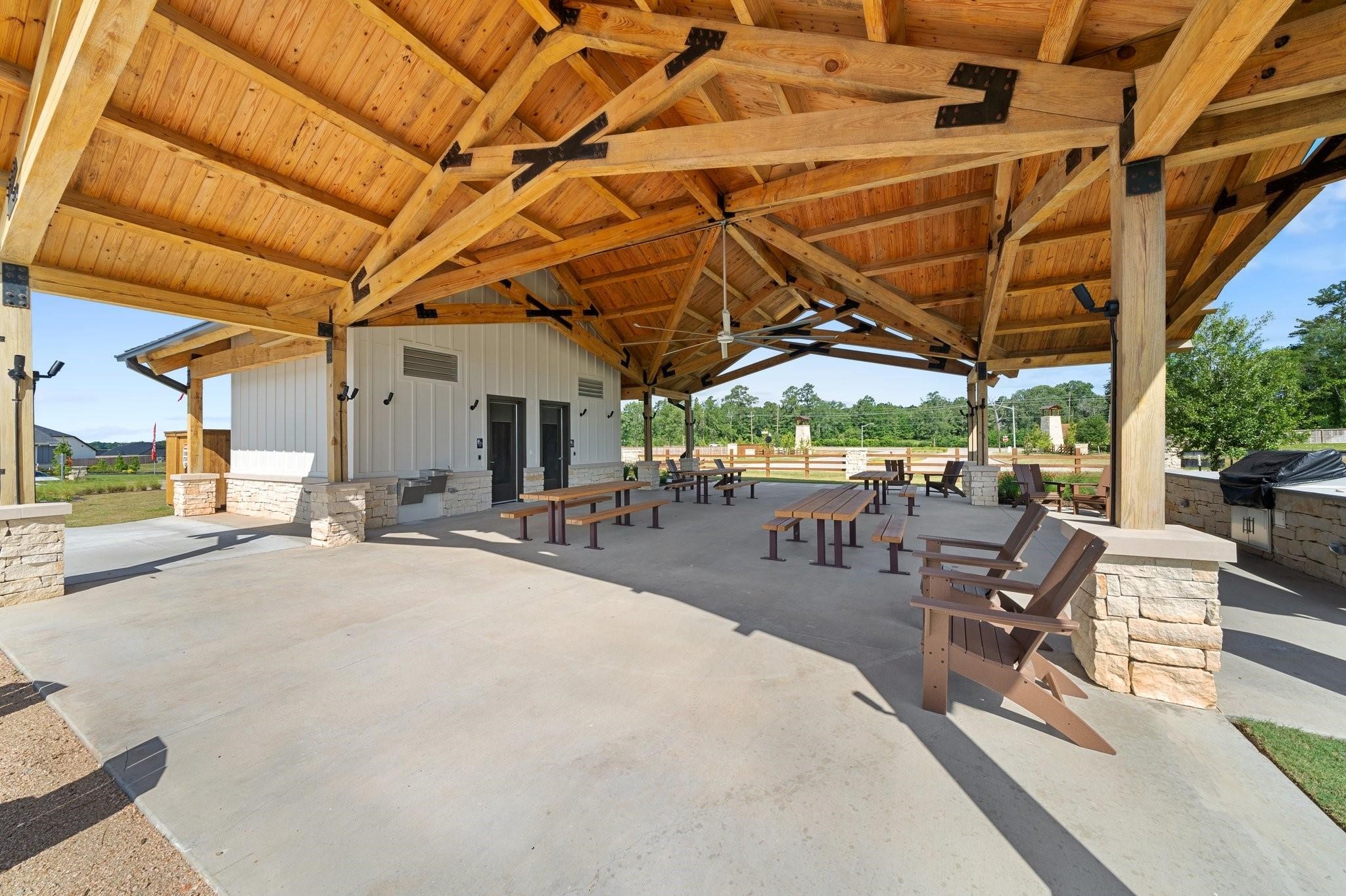 926 Silver Buckle Lane, Montgomery, TX 77356