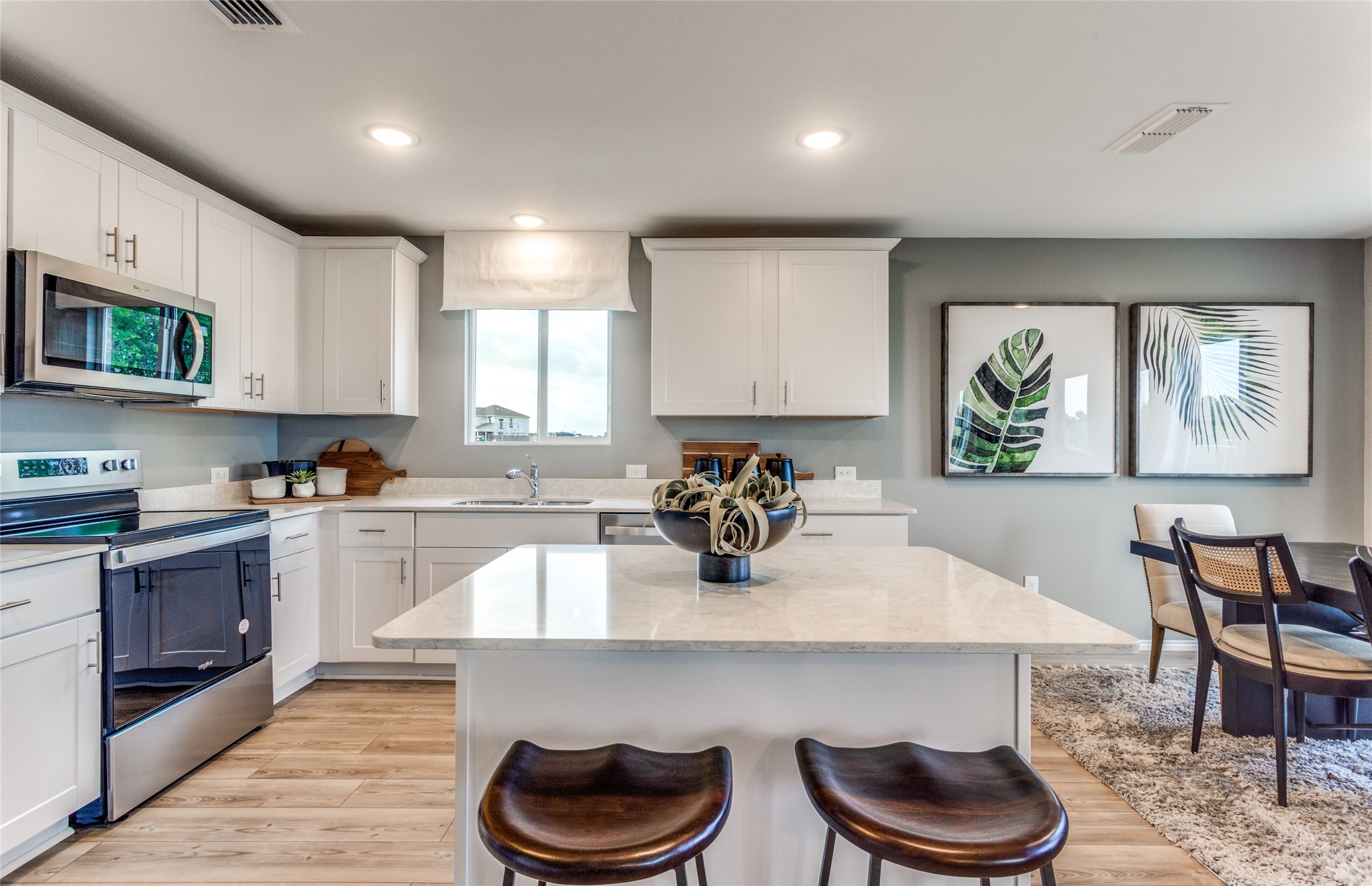 MODEL HOME images may NOT be consistent with the finished product. MODEL HOME images may NOT be consistent with the finished product.